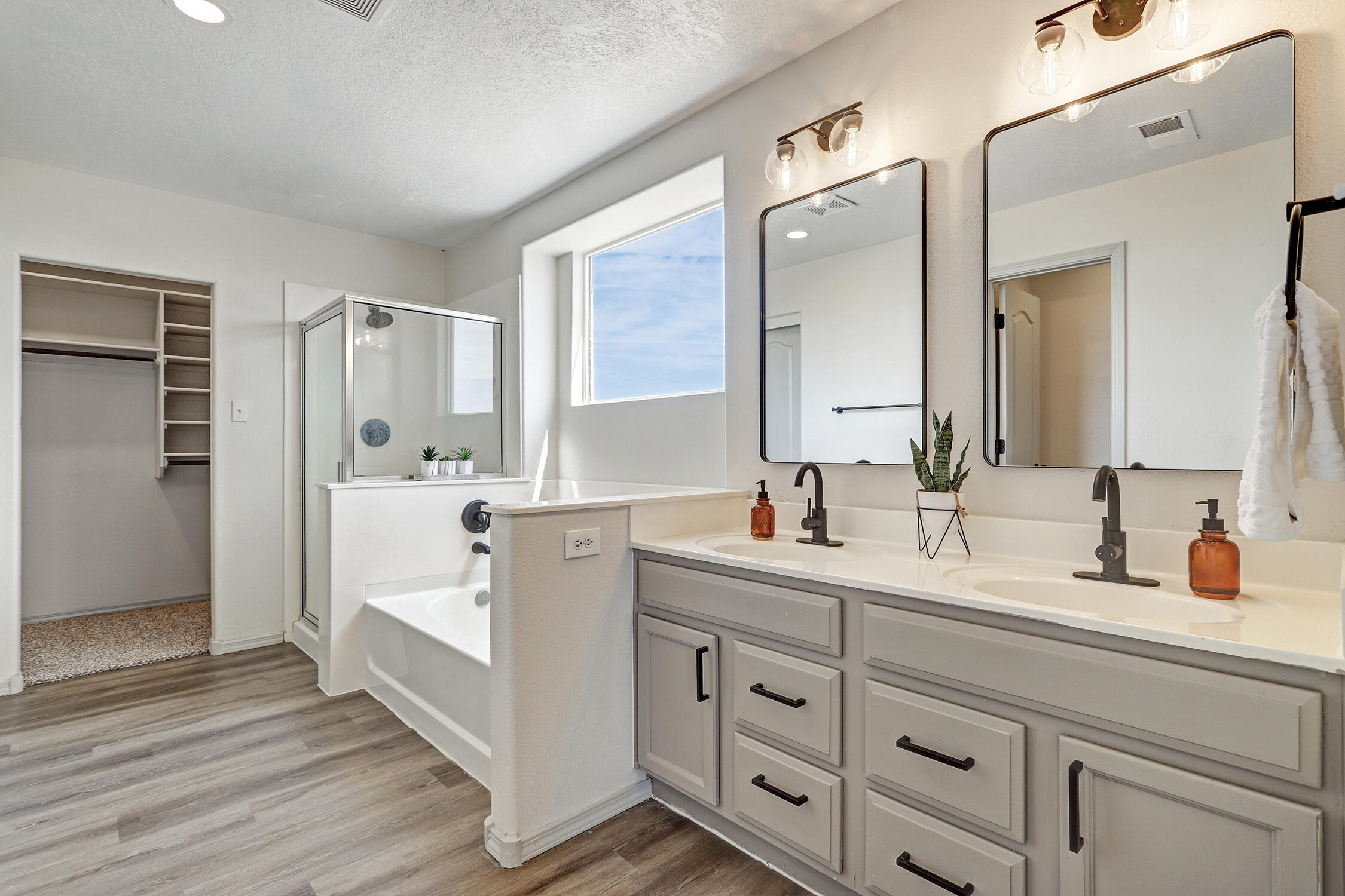 2600 BLUE SKY Street SW