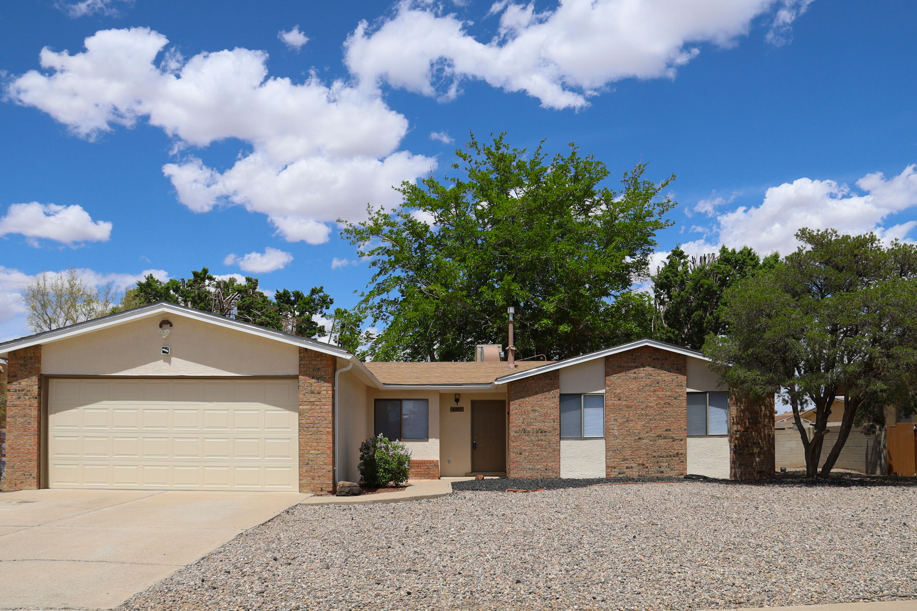5301 Territorial Road NW