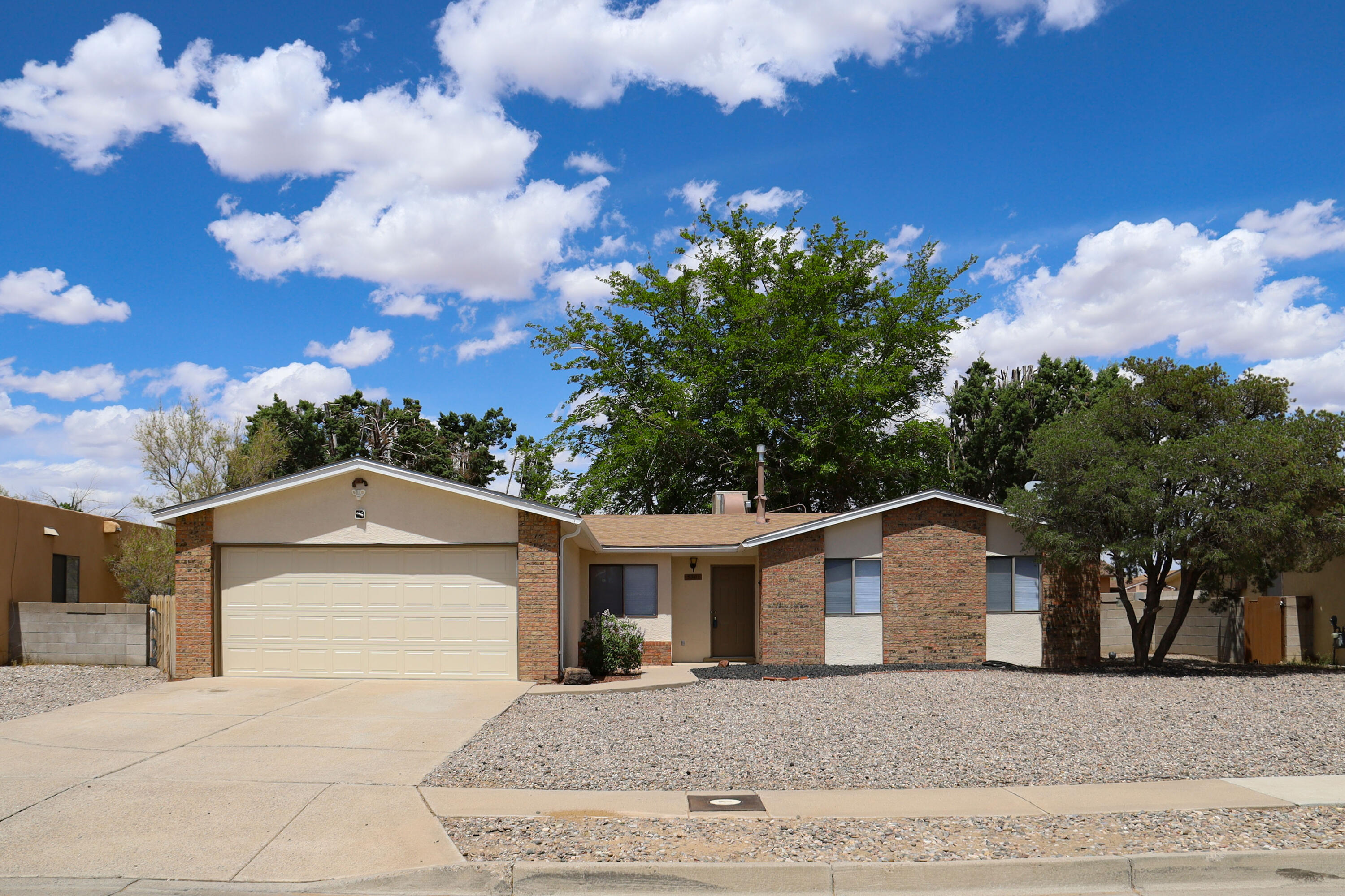 5301 Territorial Road NW