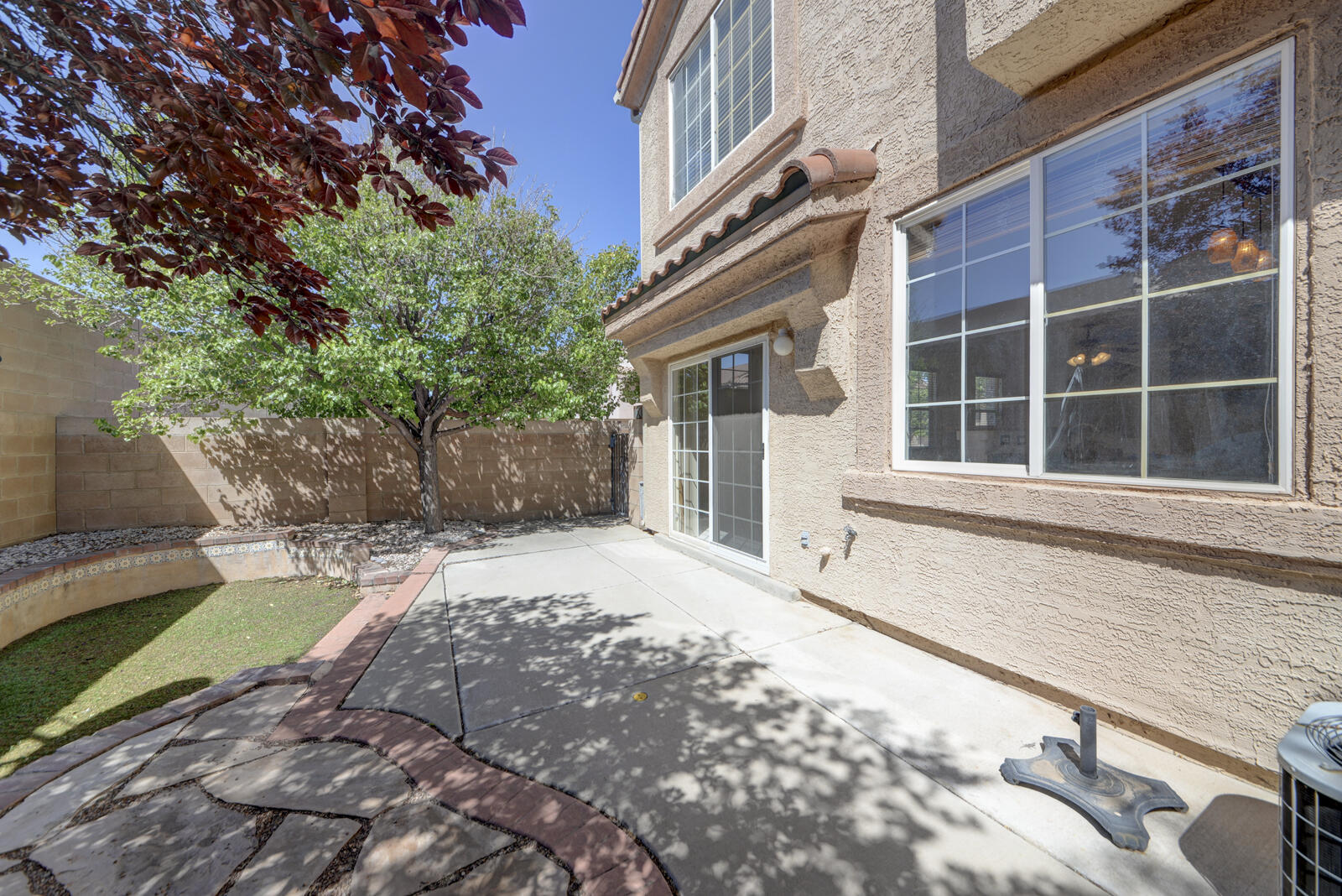 10900 HANALEI Avenue NE