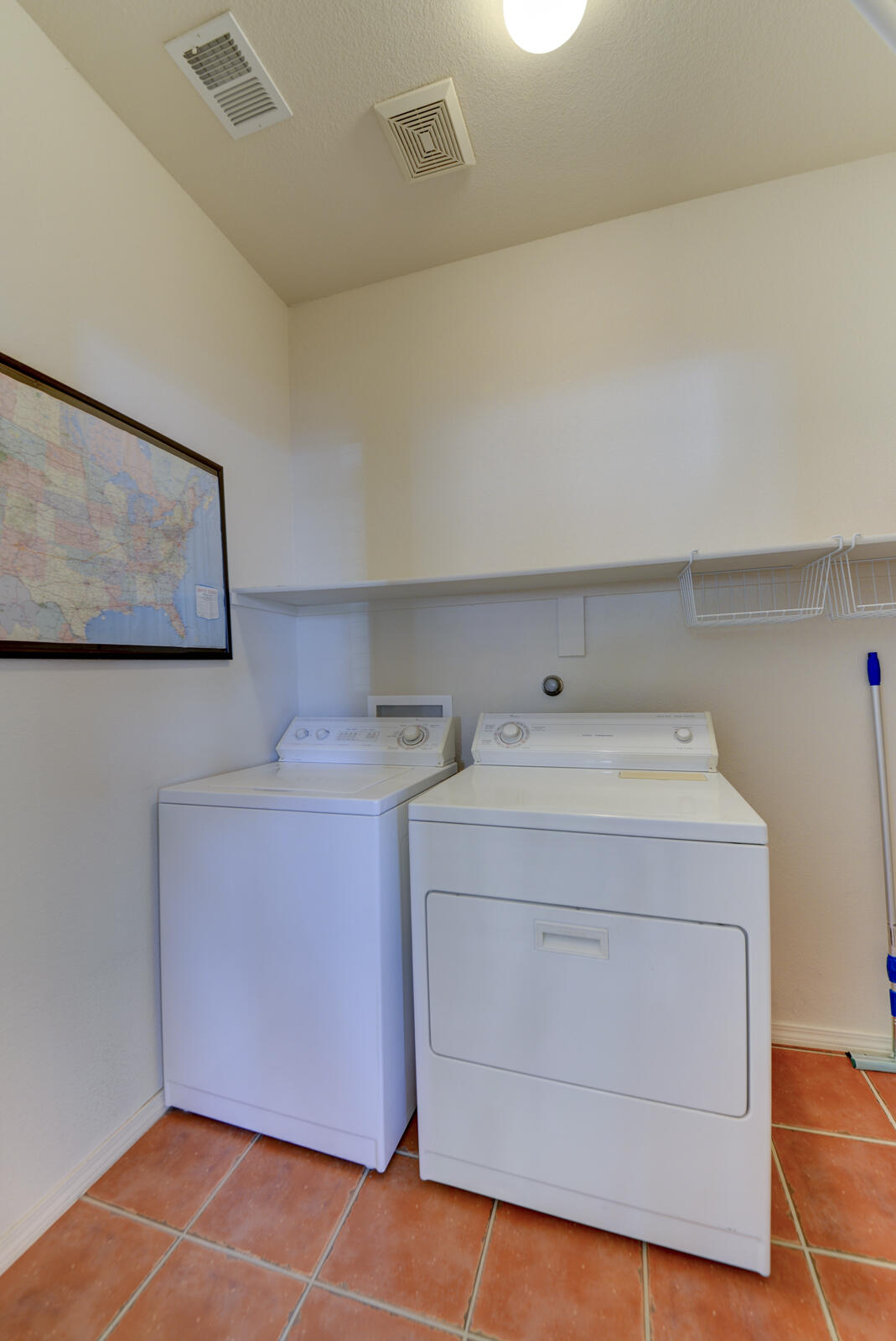 10900 HANALEI Avenue NE