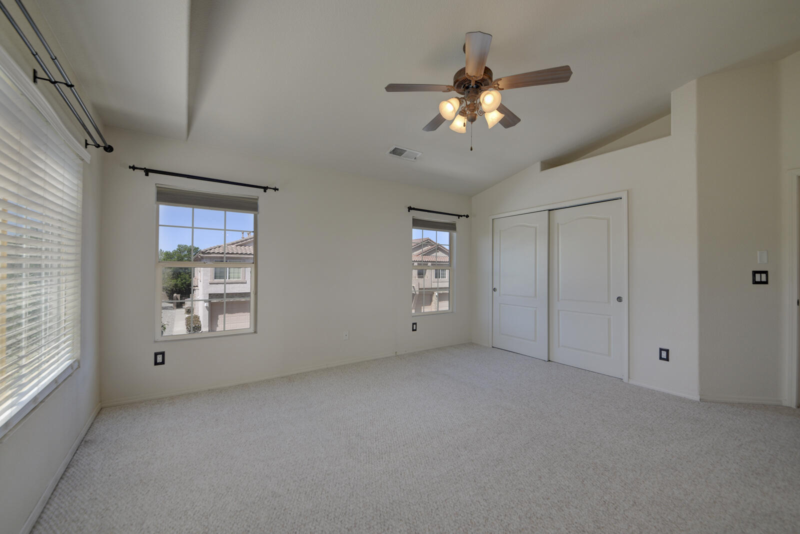 10900 HANALEI Avenue NE