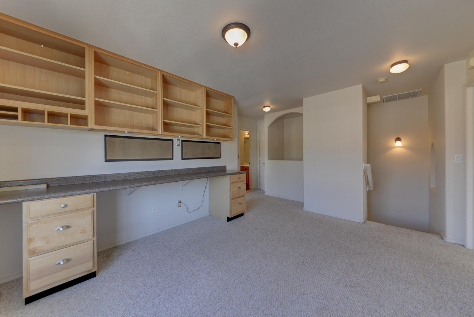 10900 HANALEI Avenue NE