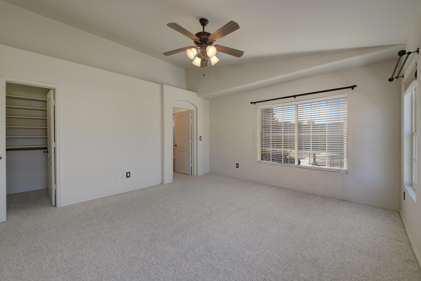 10900 HANALEI Avenue NE