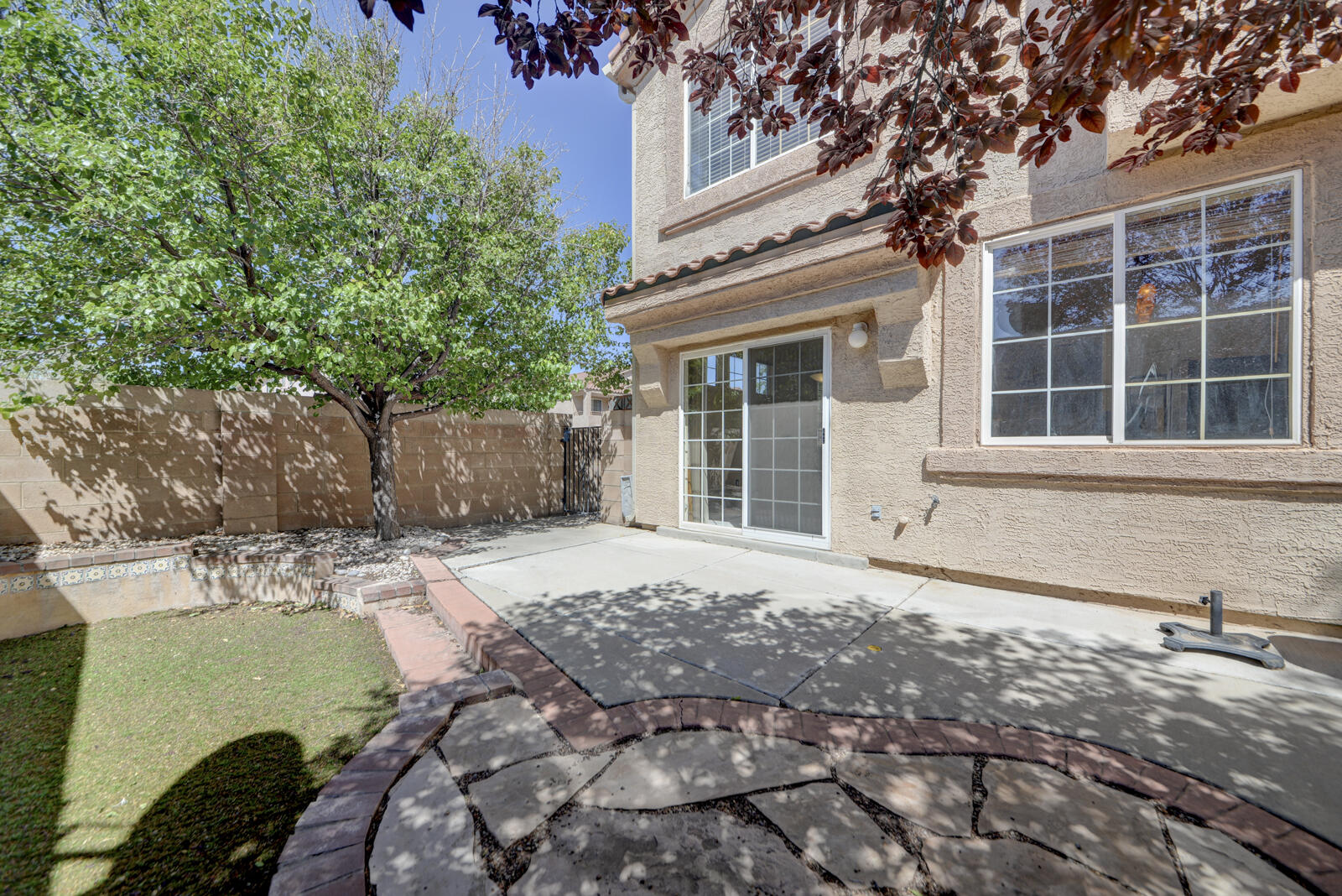 10900 HANALEI Avenue NE