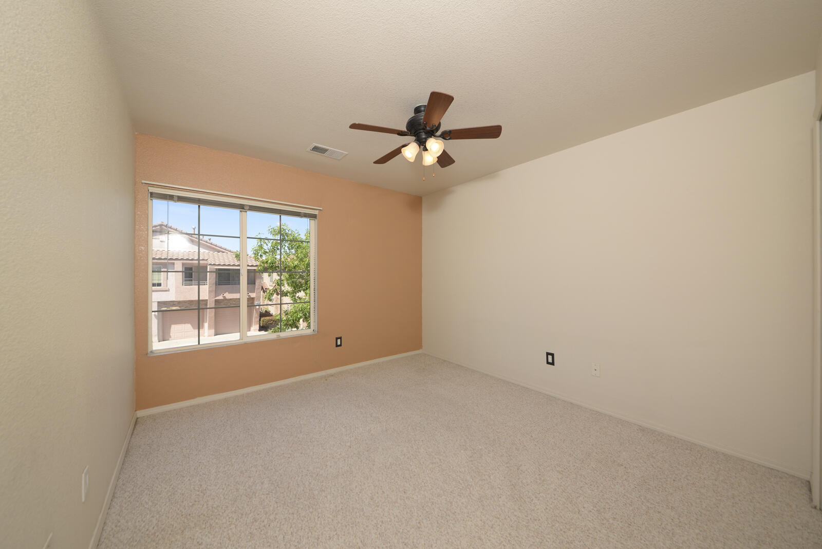 10900 HANALEI Avenue NE