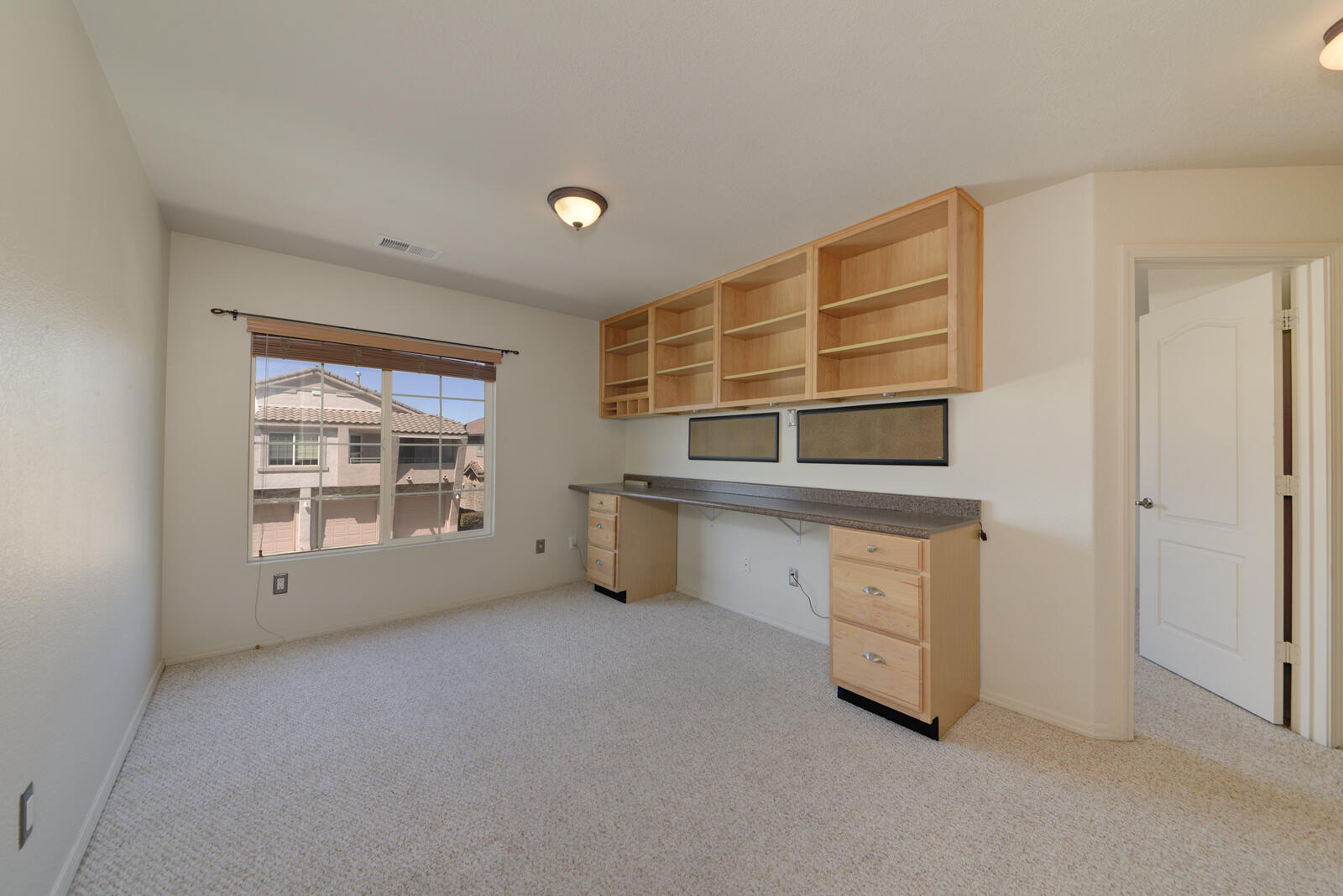 10900 HANALEI Avenue NE