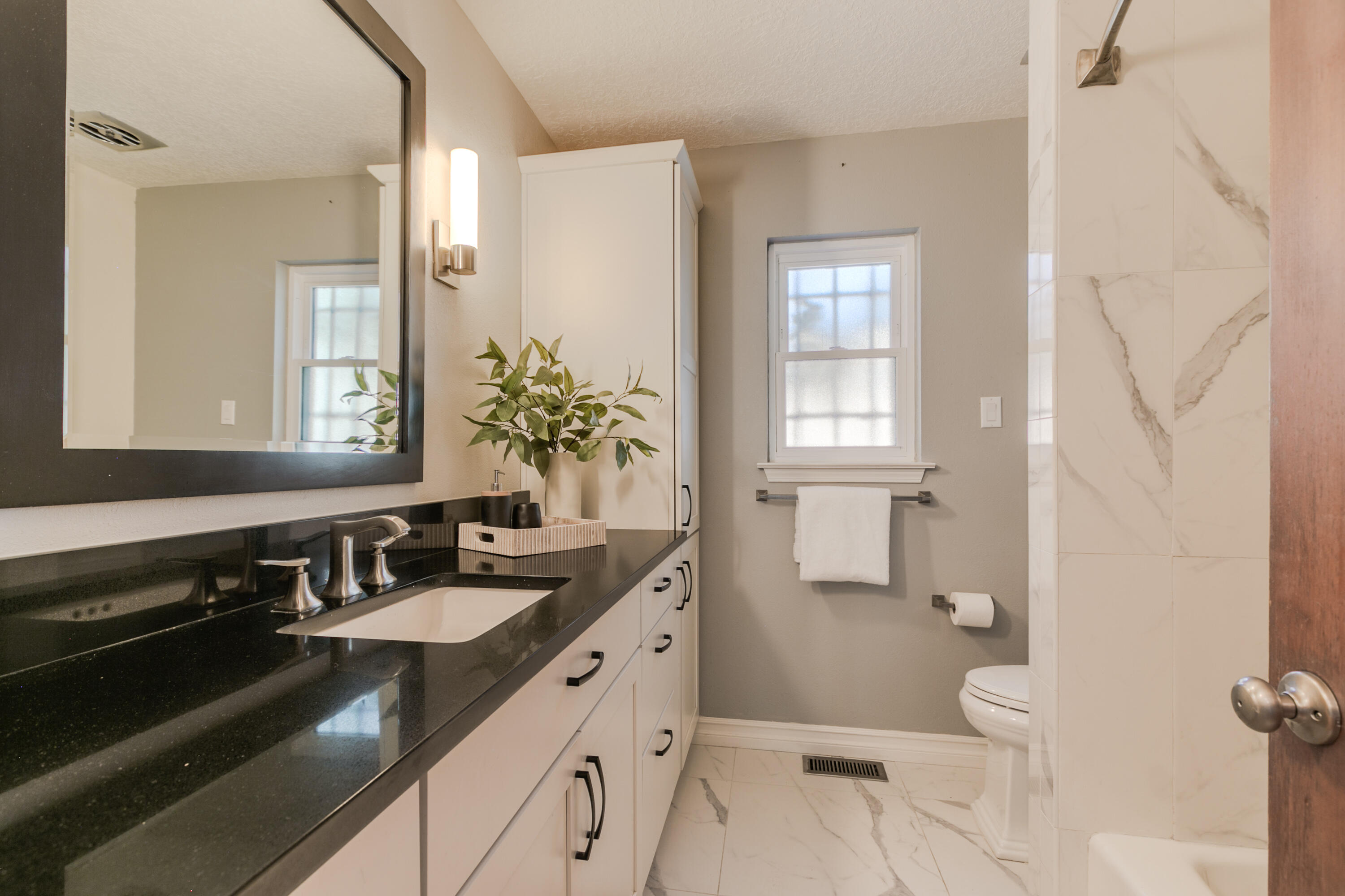 2908 INDIANA Street NE