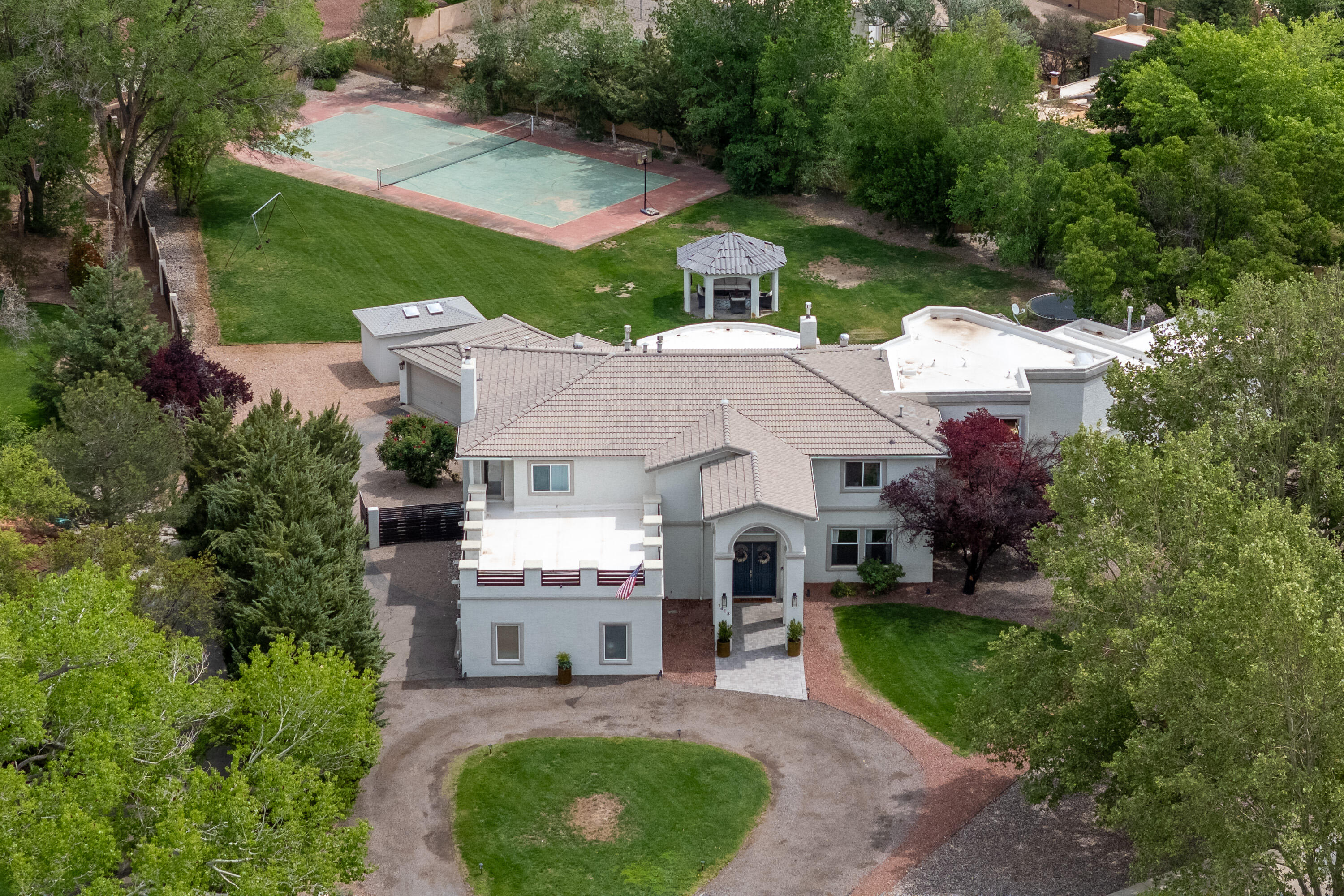 1418 BONITO SUENOS Court NW