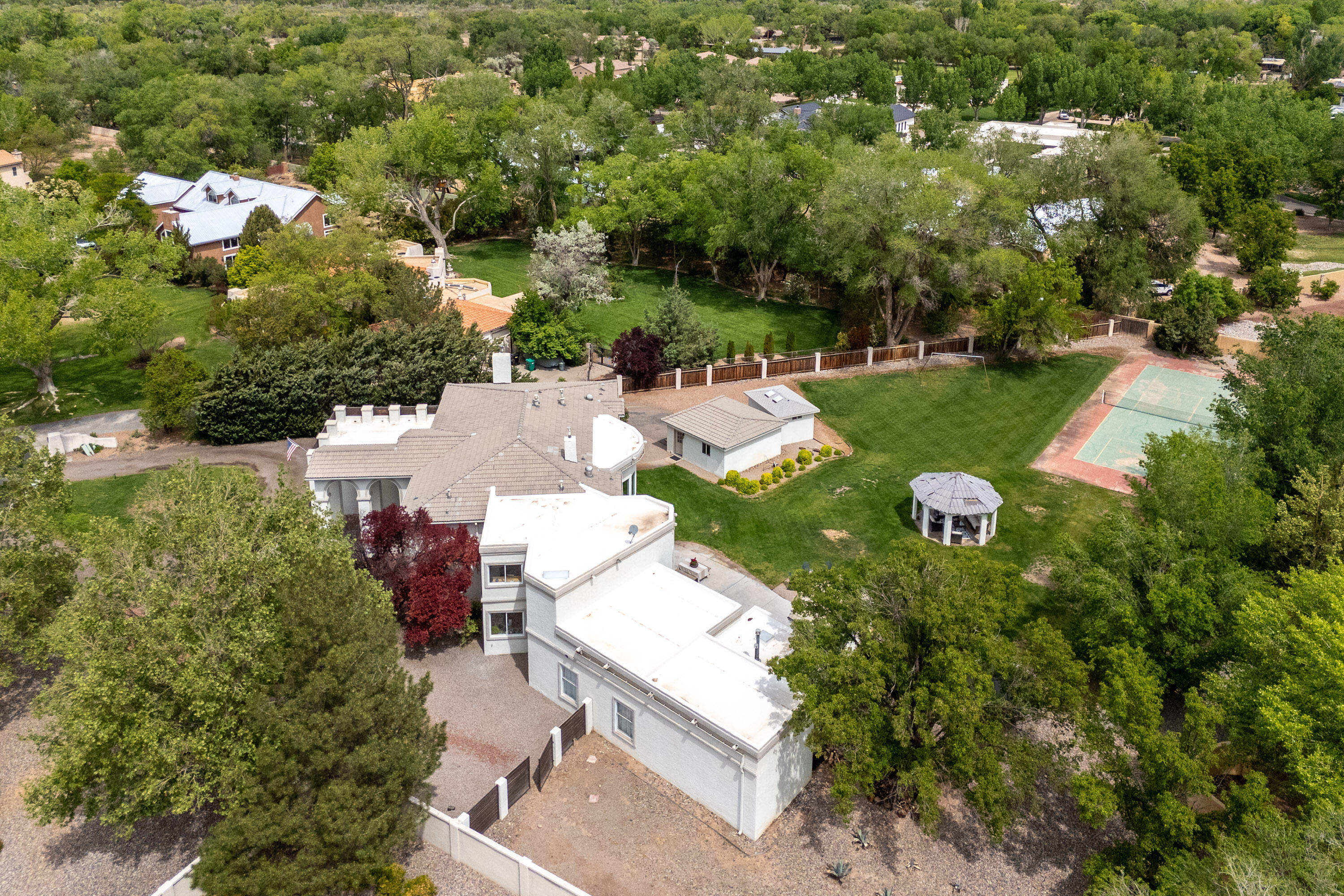 1418 BONITO SUENOS Court NW