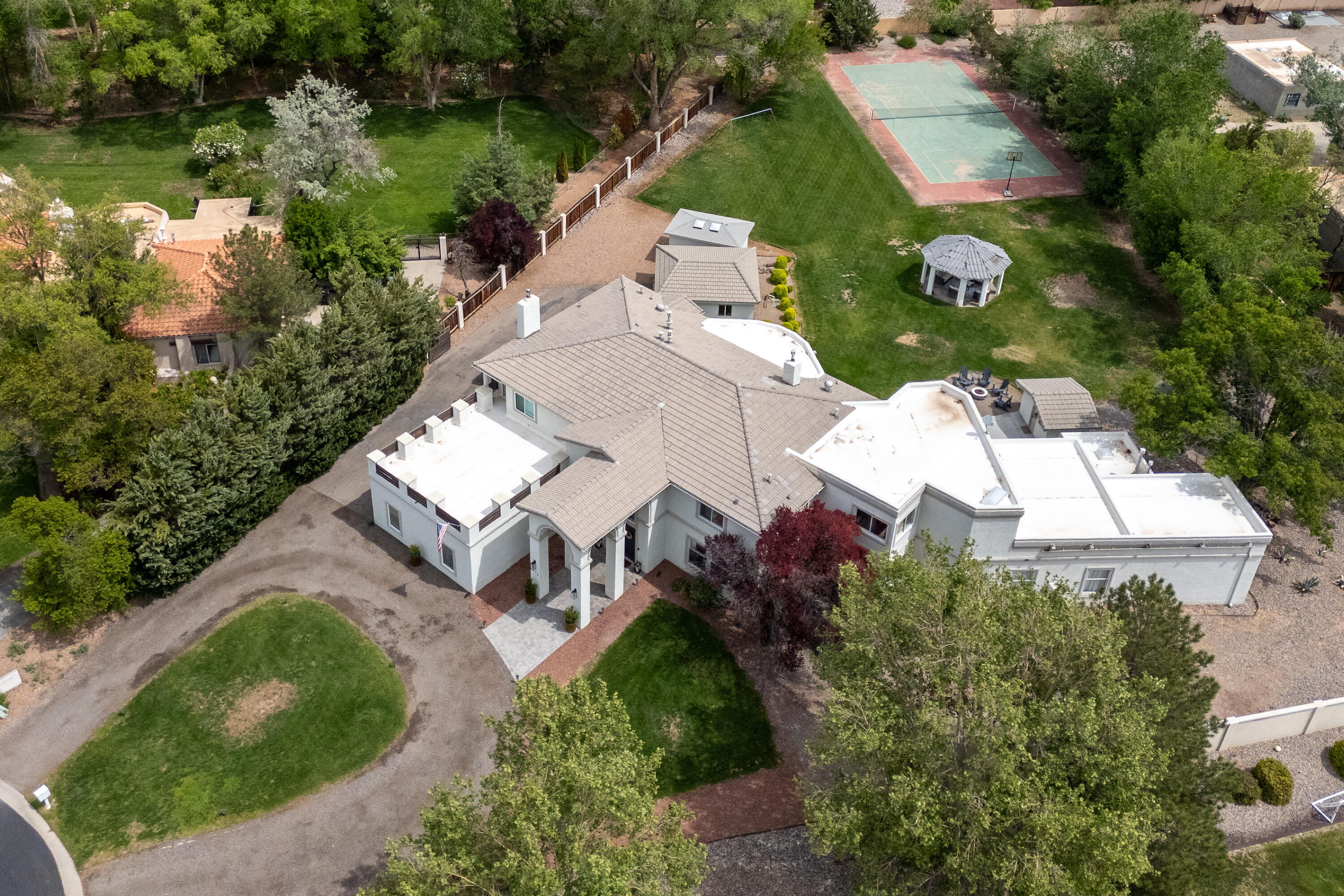 1418 BONITO SUENOS Court NW