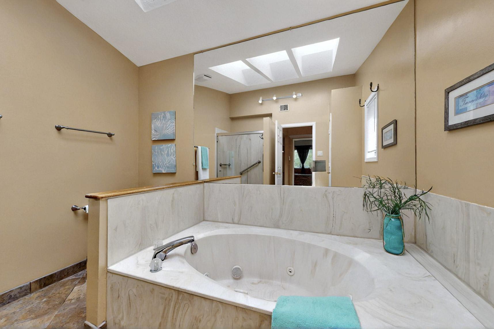 13617 REBONITO Court NE