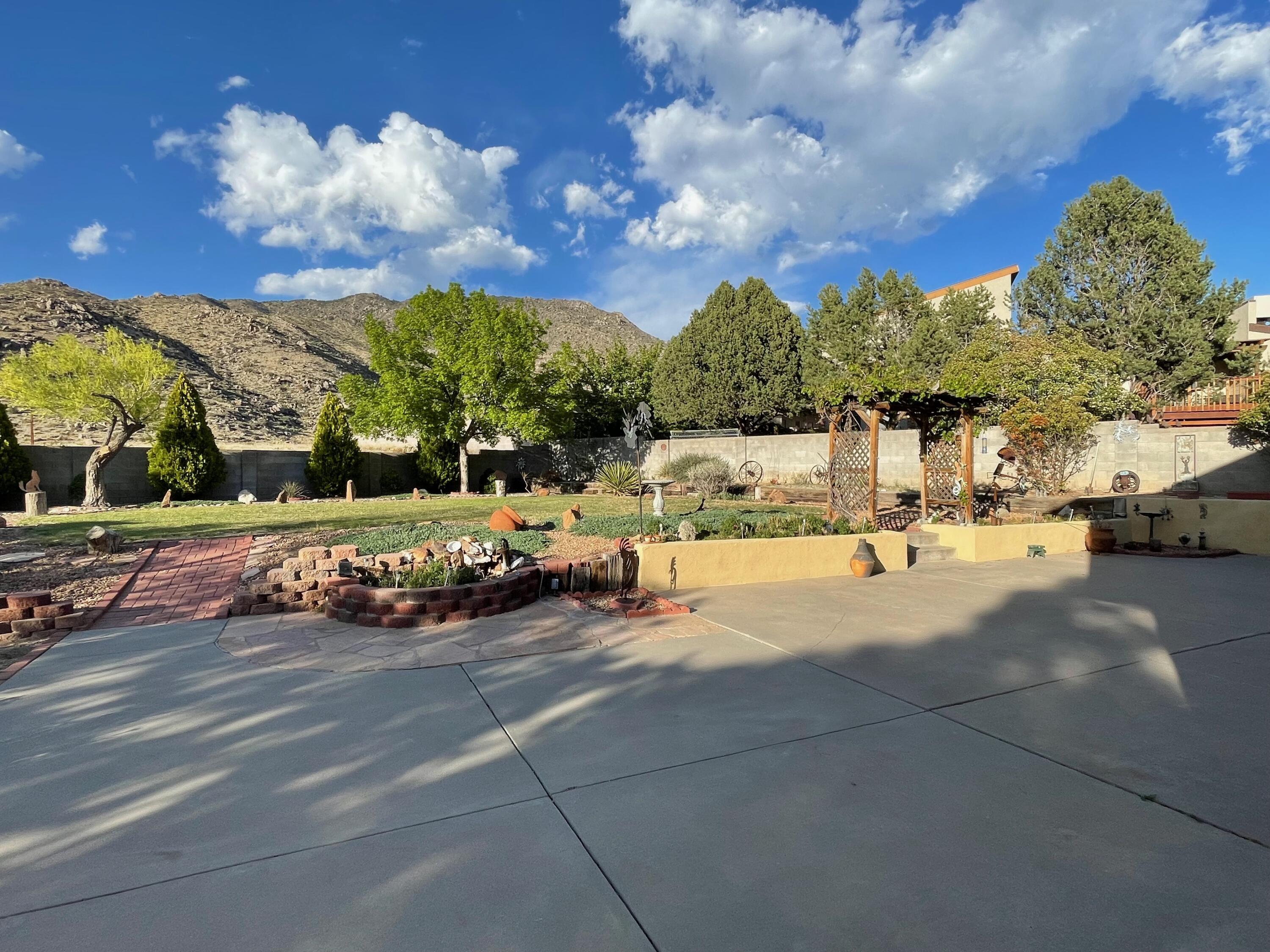 13617 REBONITO Court NE