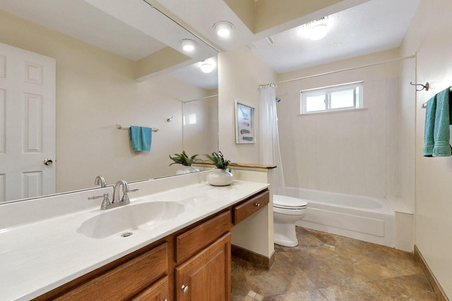 13617 REBONITO Court NE