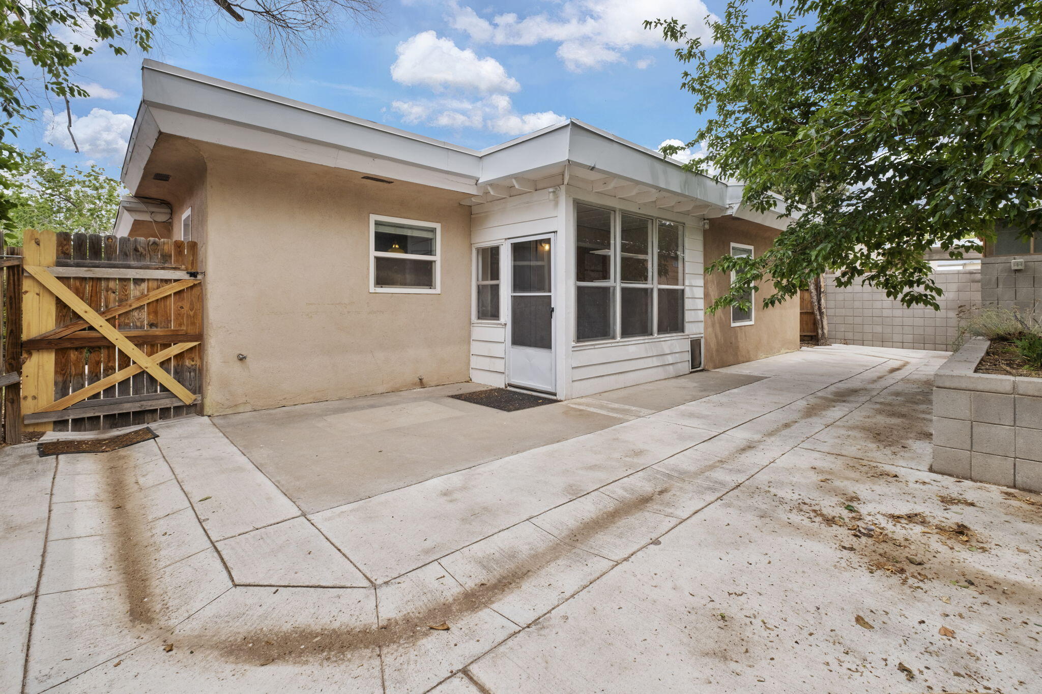 3036 SAN RAFAEL Avenue SE