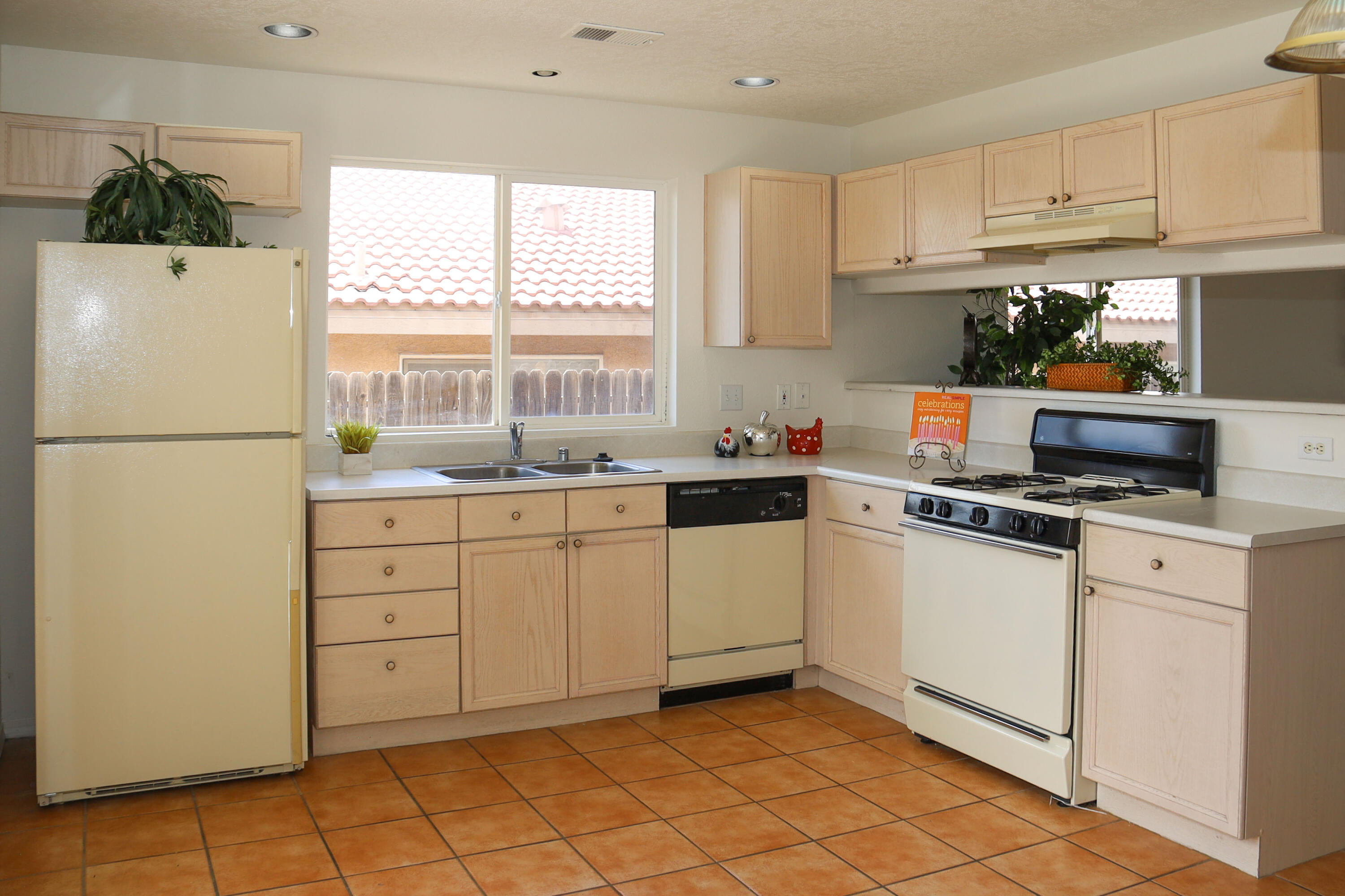 6912 Limestone Avenue NE