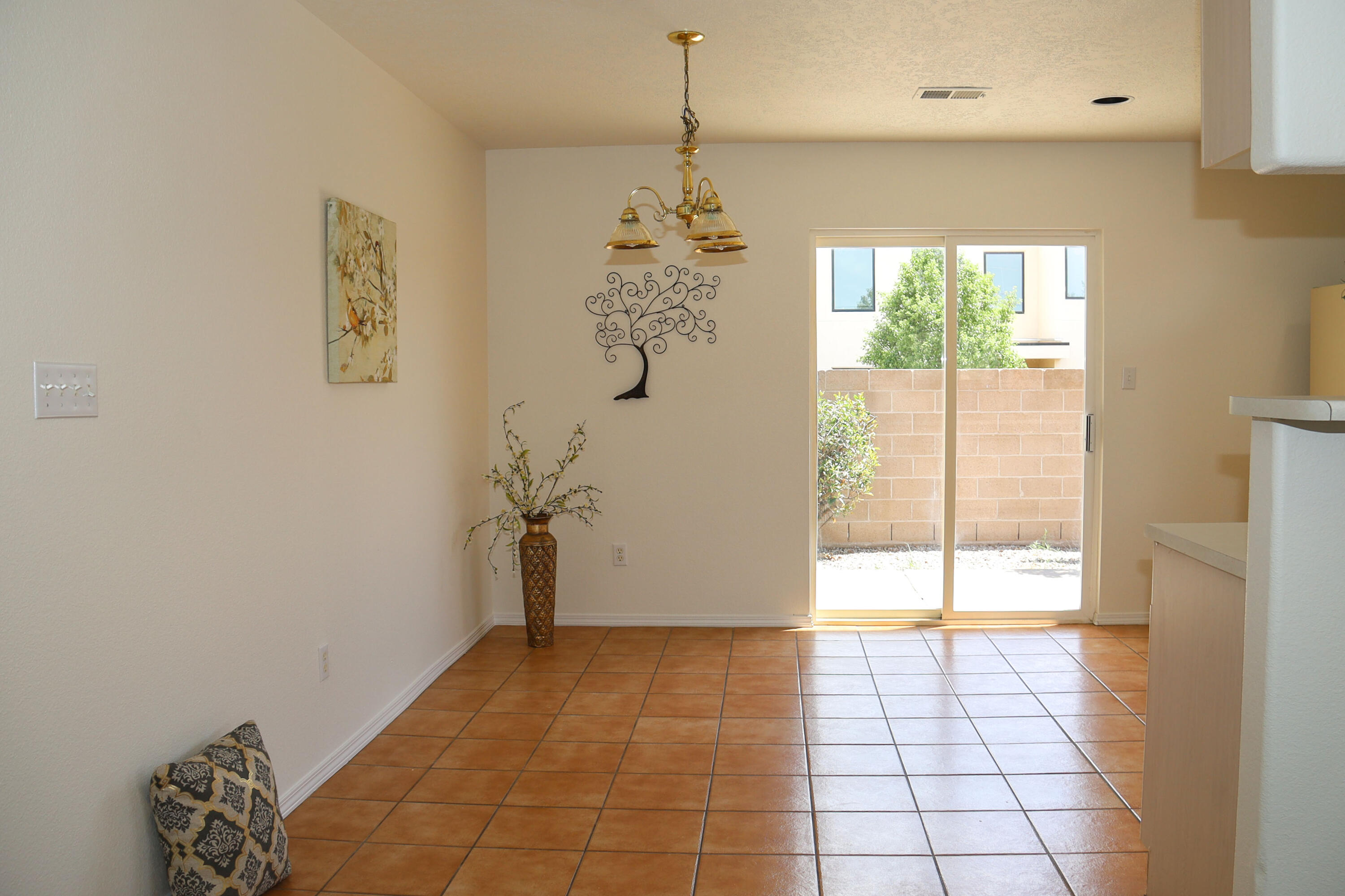 6912 Limestone Avenue NE