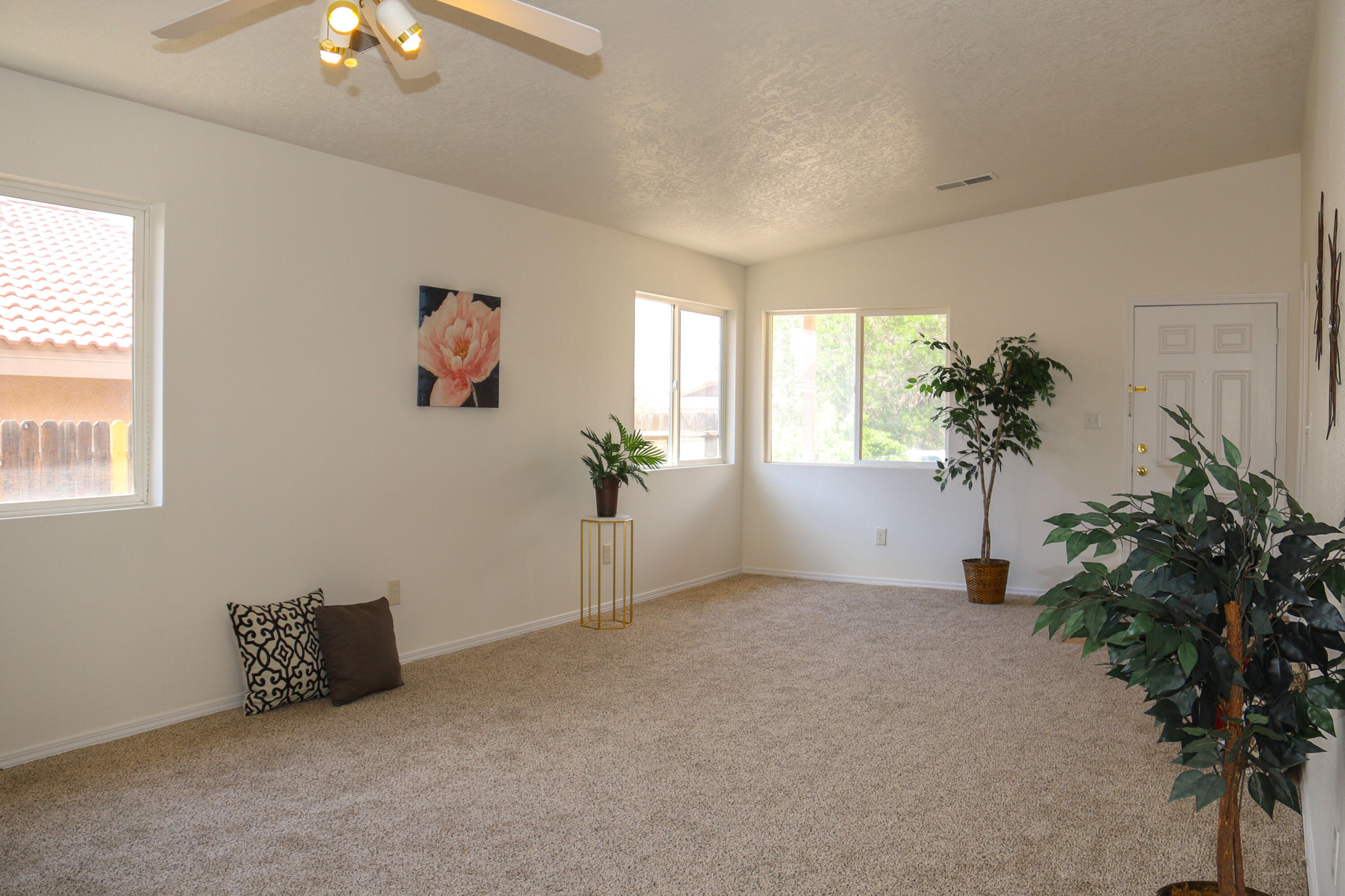 6912 Limestone Avenue NE