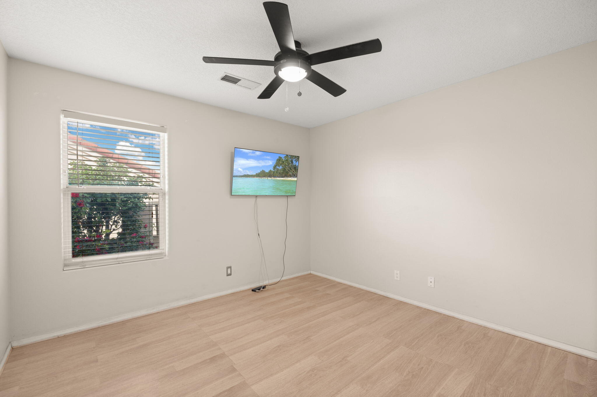 4700 Crestridge Avenue NW