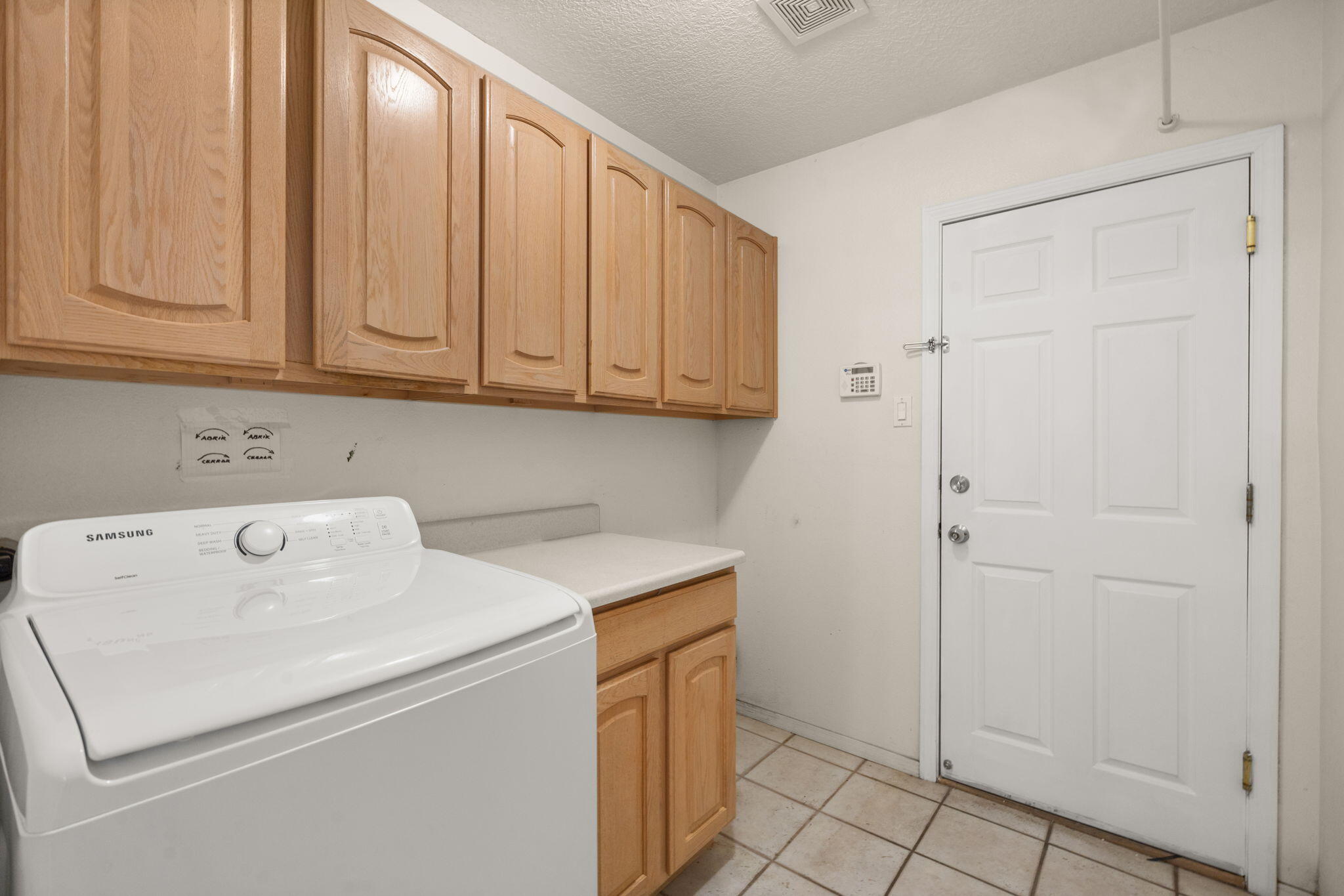 4700 Crestridge Avenue NW