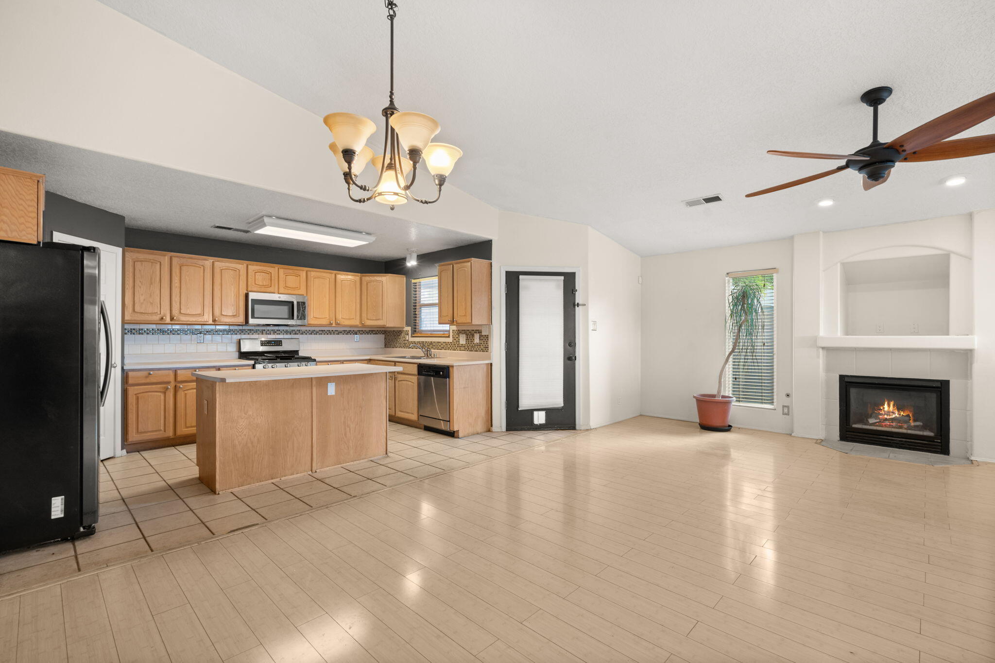 4700 Crestridge Avenue NW