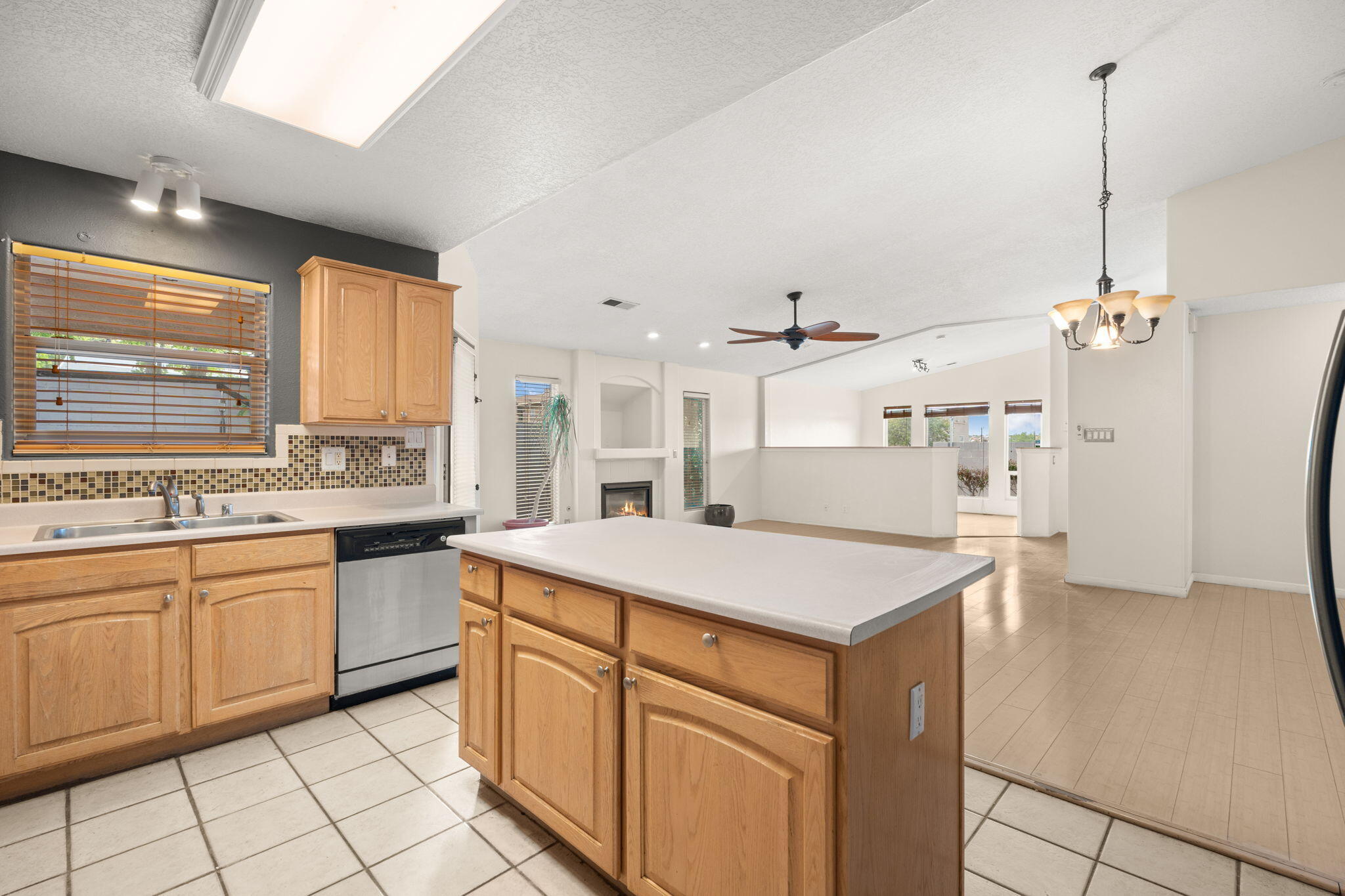 4700 Crestridge Avenue NW