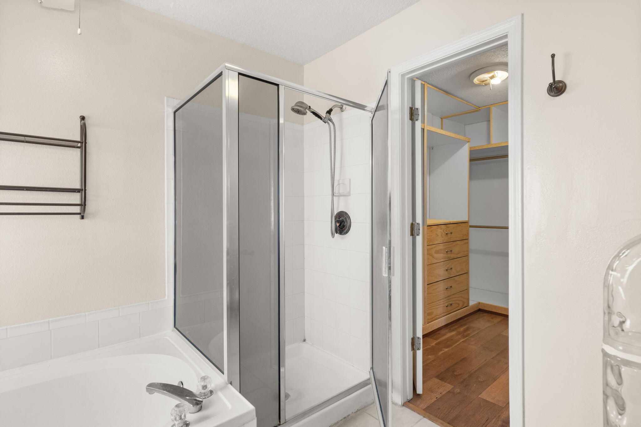 4700 Crestridge Avenue NW