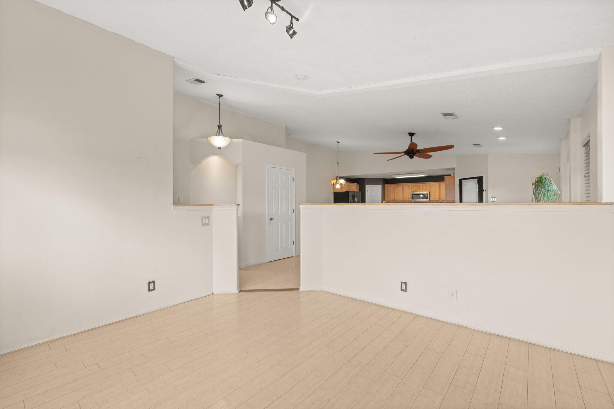 4700 Crestridge Avenue NW