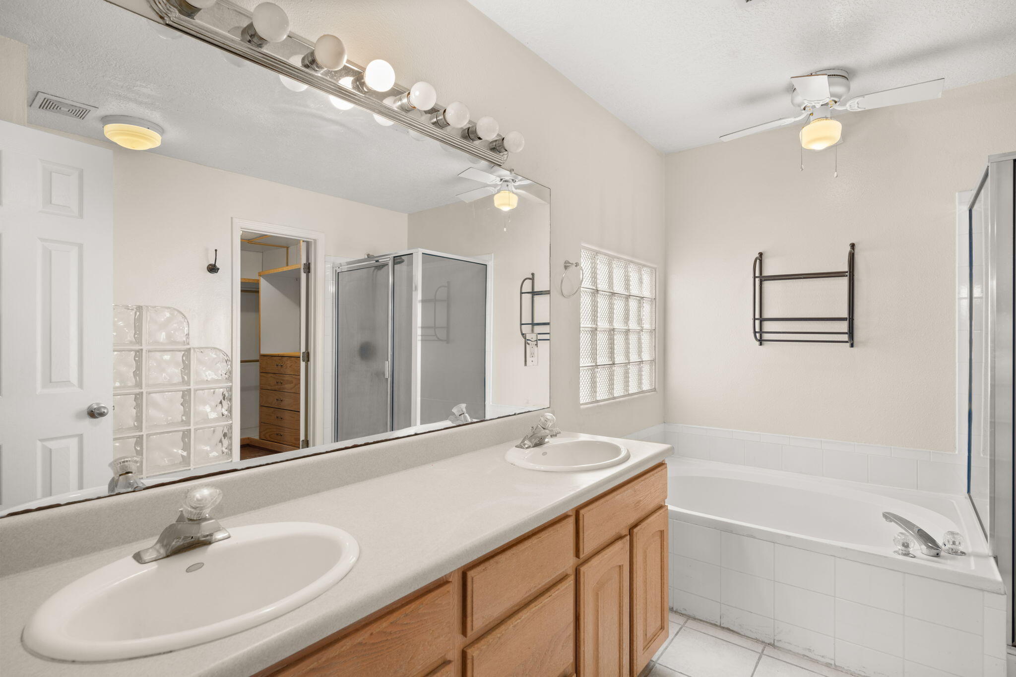 4700 Crestridge Avenue NW