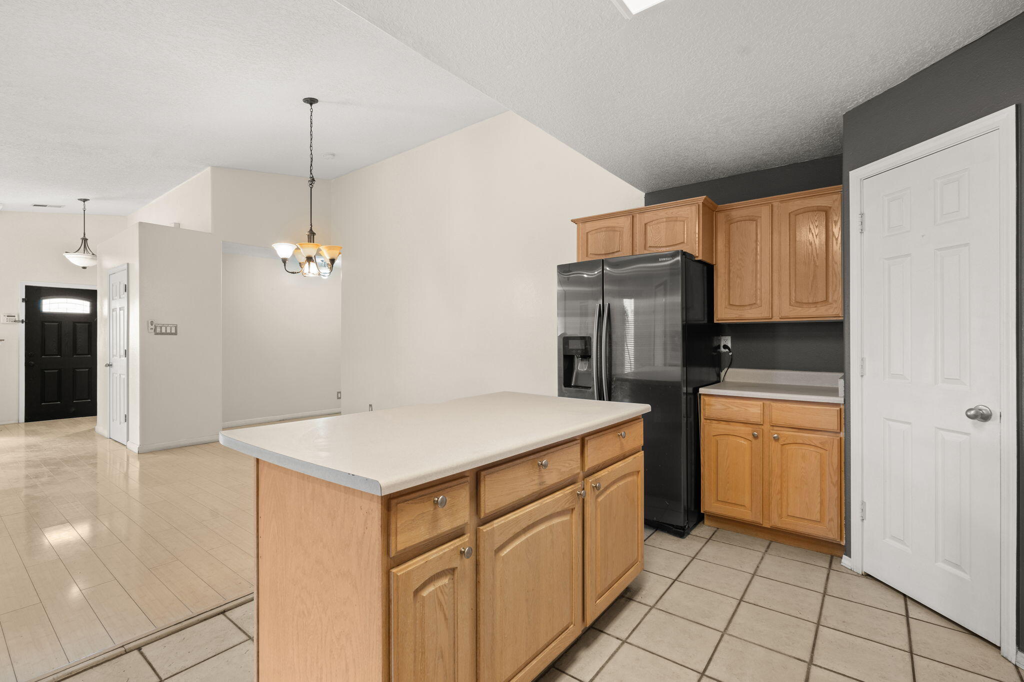 4700 Crestridge Avenue NW