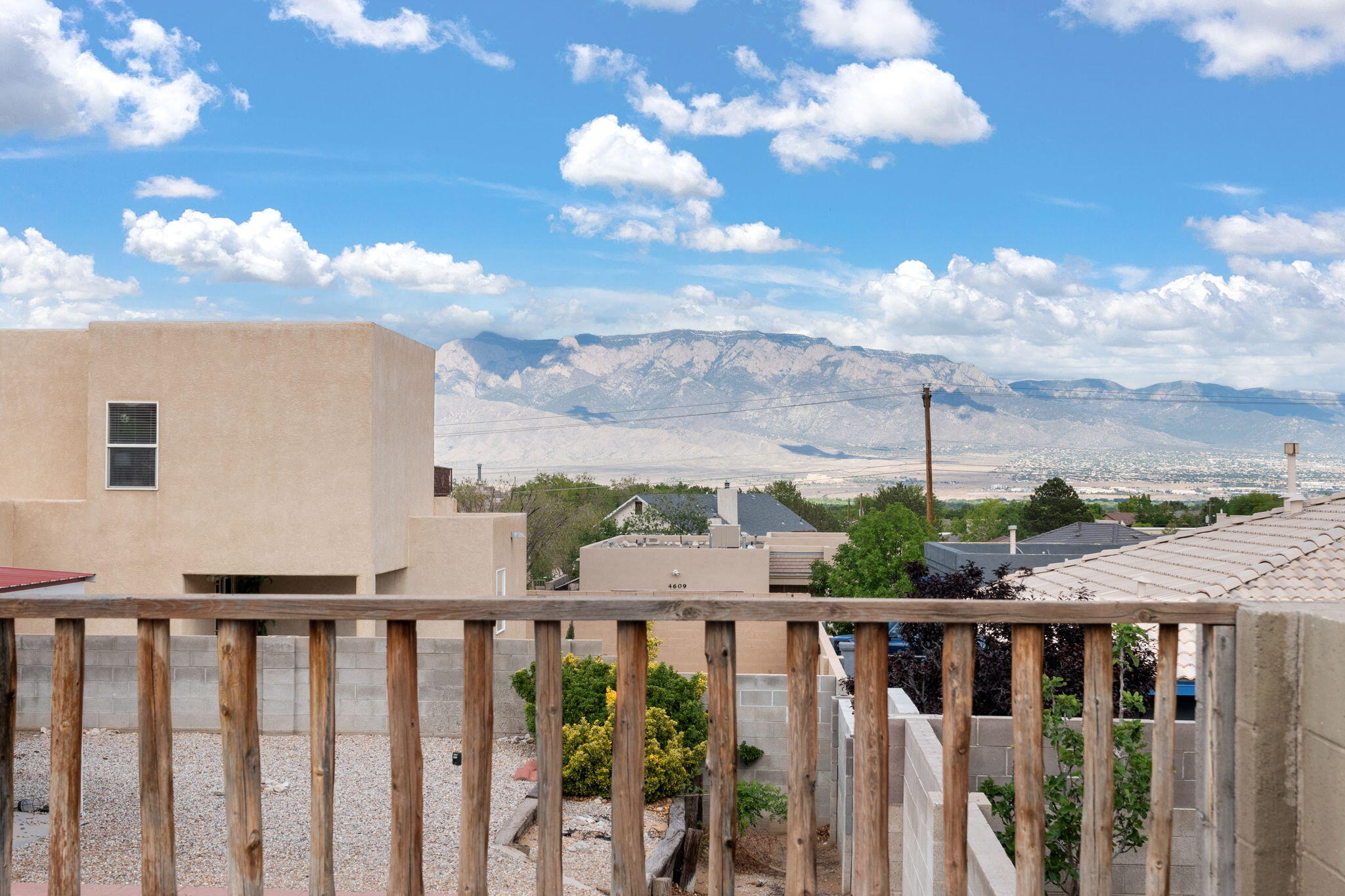 4700 Crestridge Avenue NW