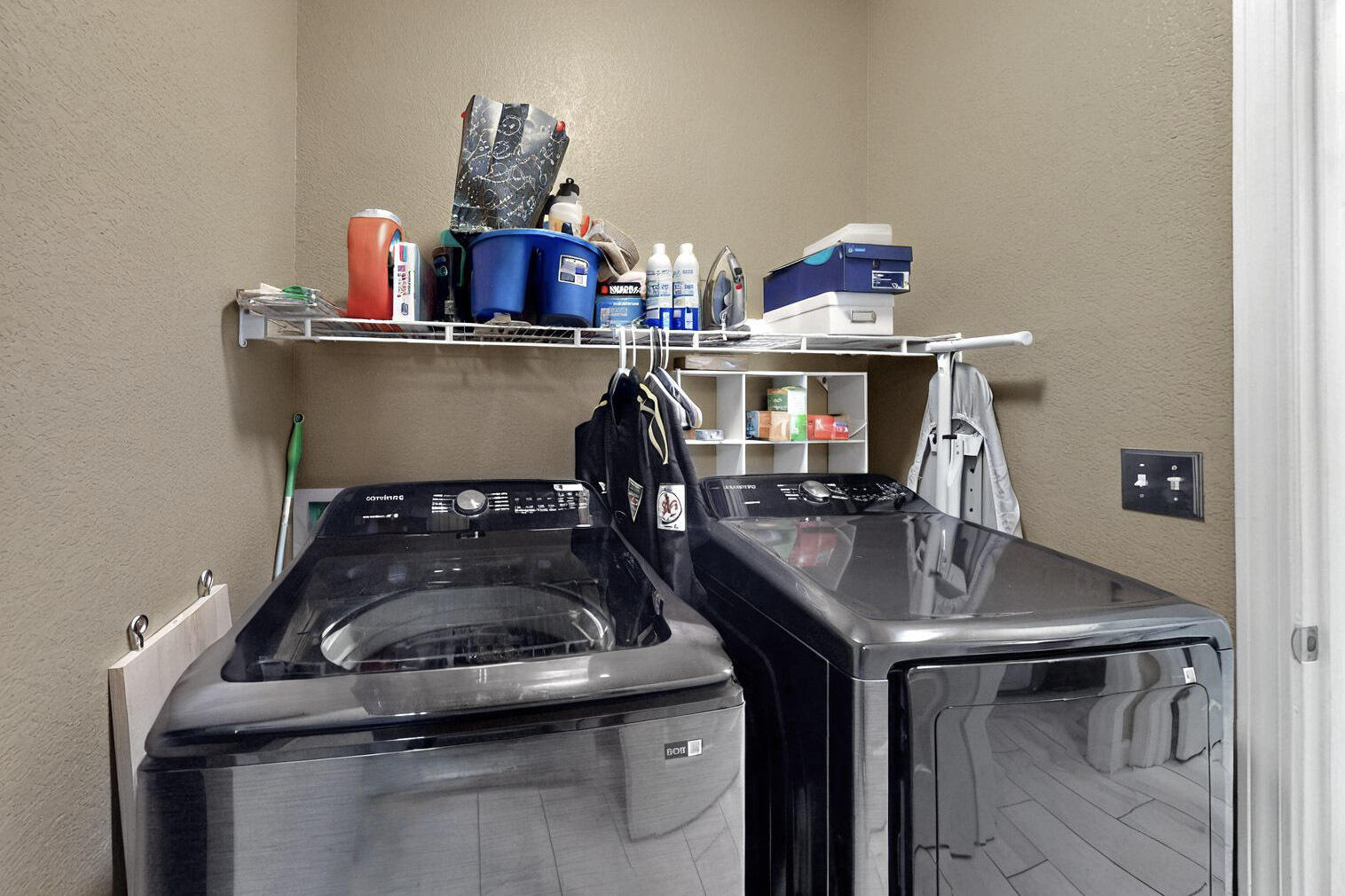 1019 MAROA Street NW