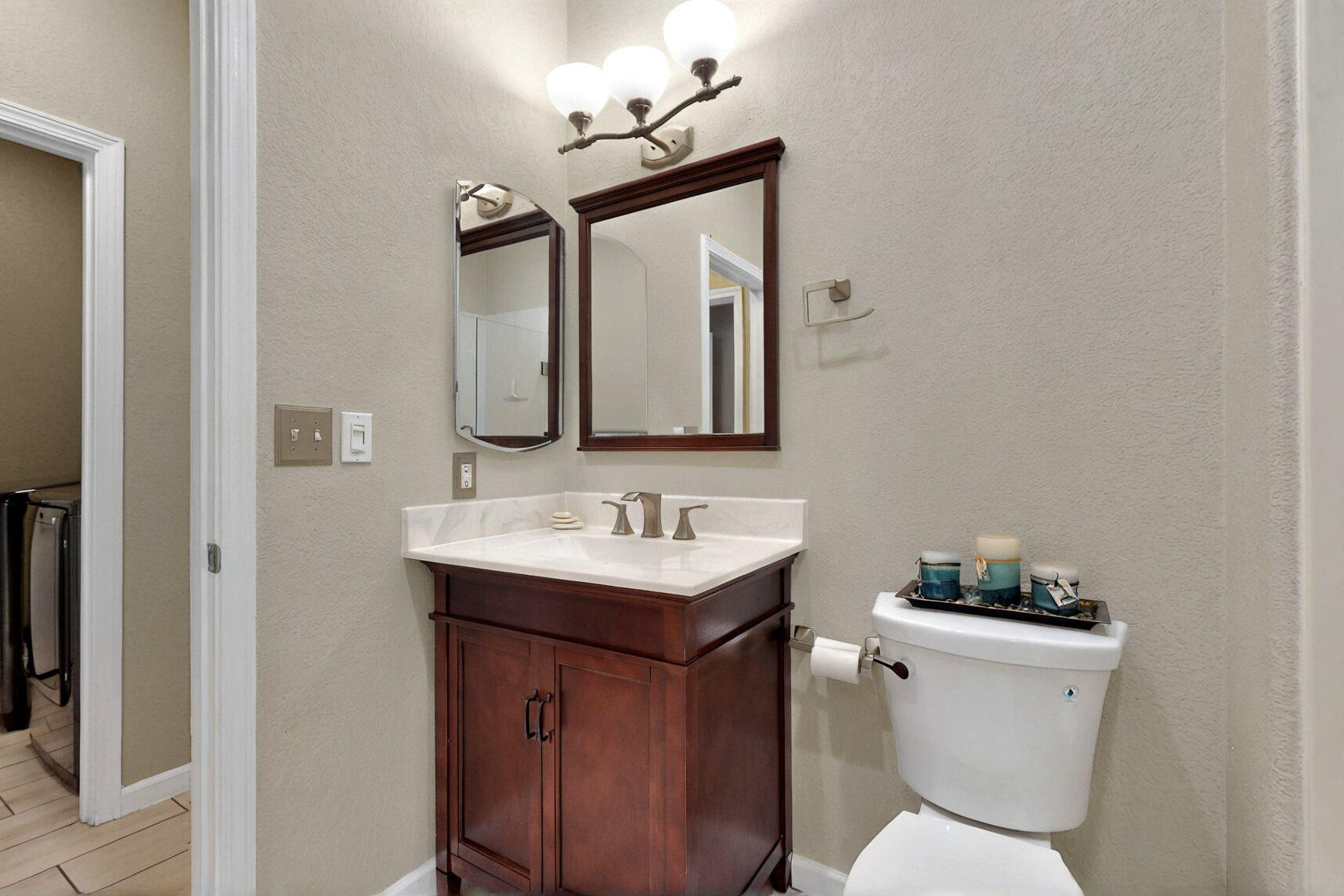 1019 MAROA Street NW