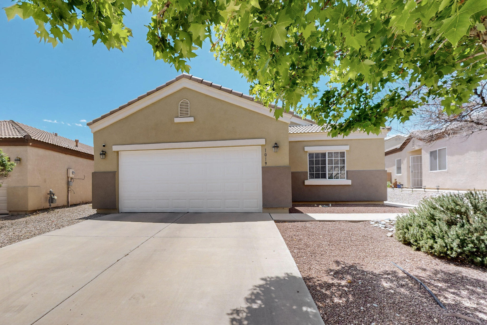 1019 MAROA Street NW