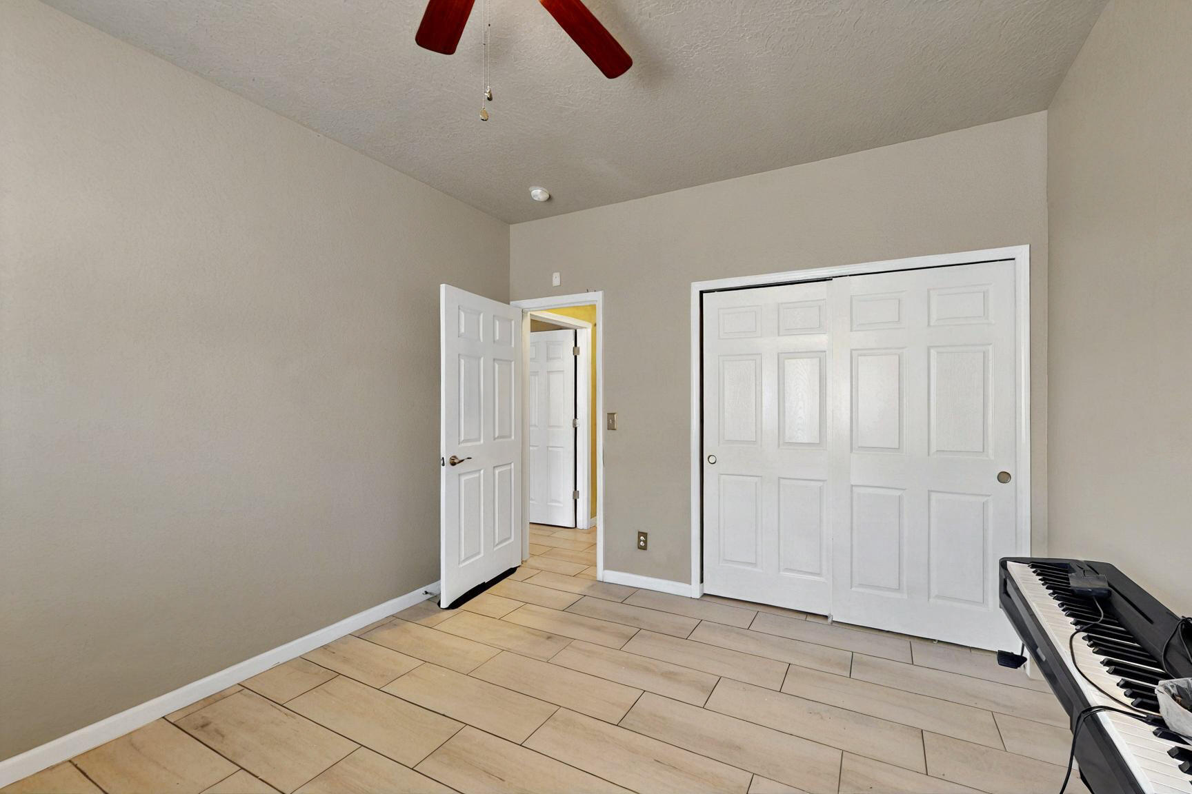 1019 MAROA Street NW