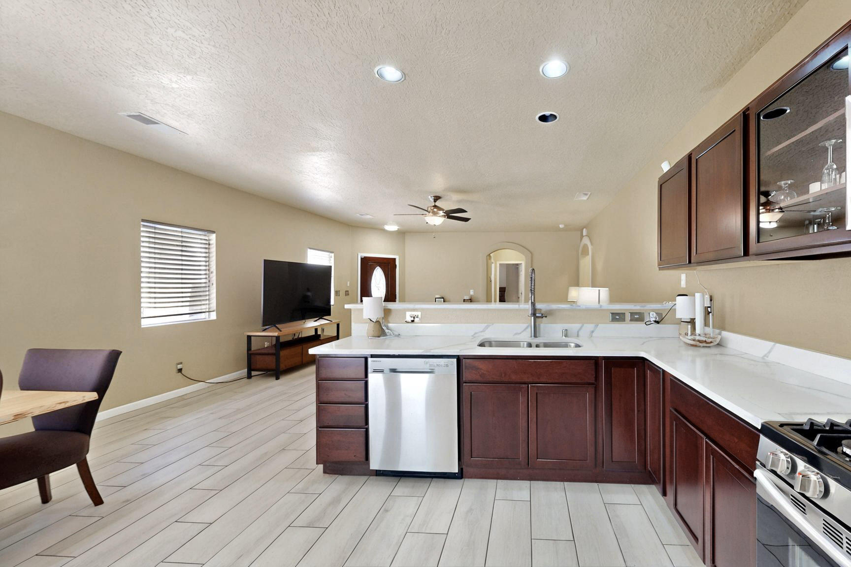 1019 MAROA Street NW