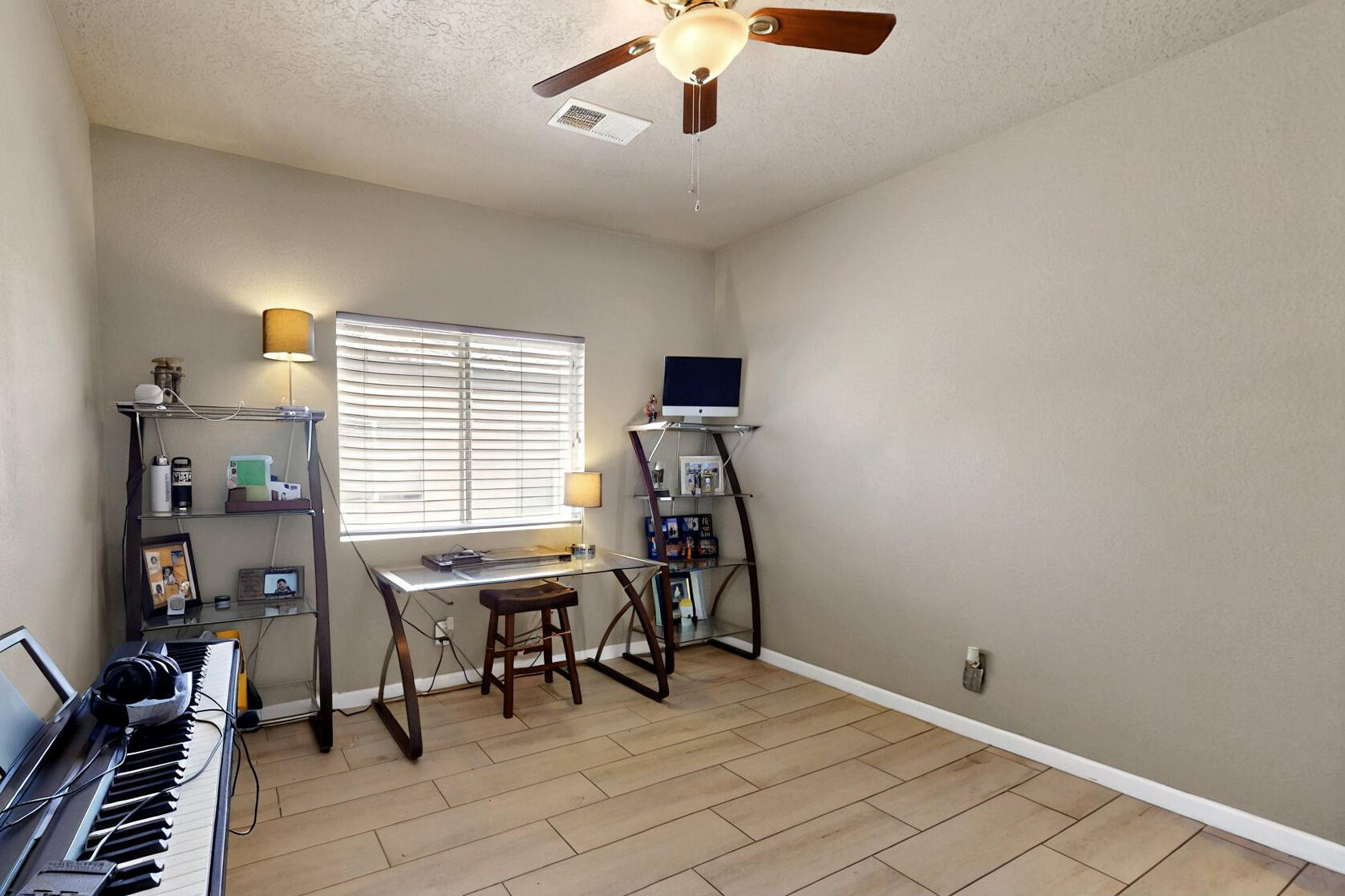 1019 MAROA Street NW