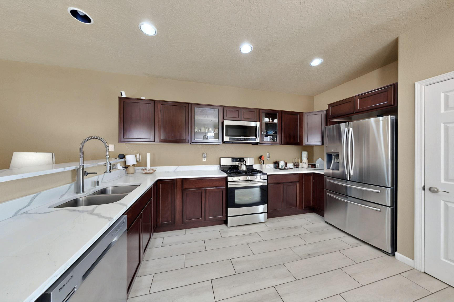 1019 MAROA Street NW