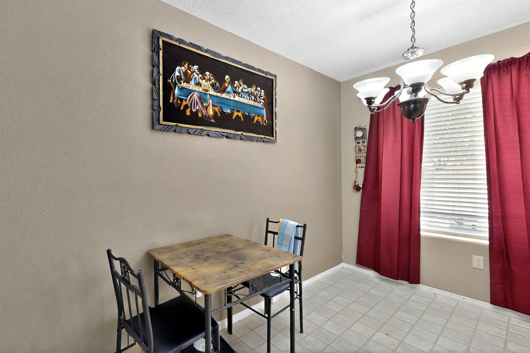 10900 BANDELIER Drive NW