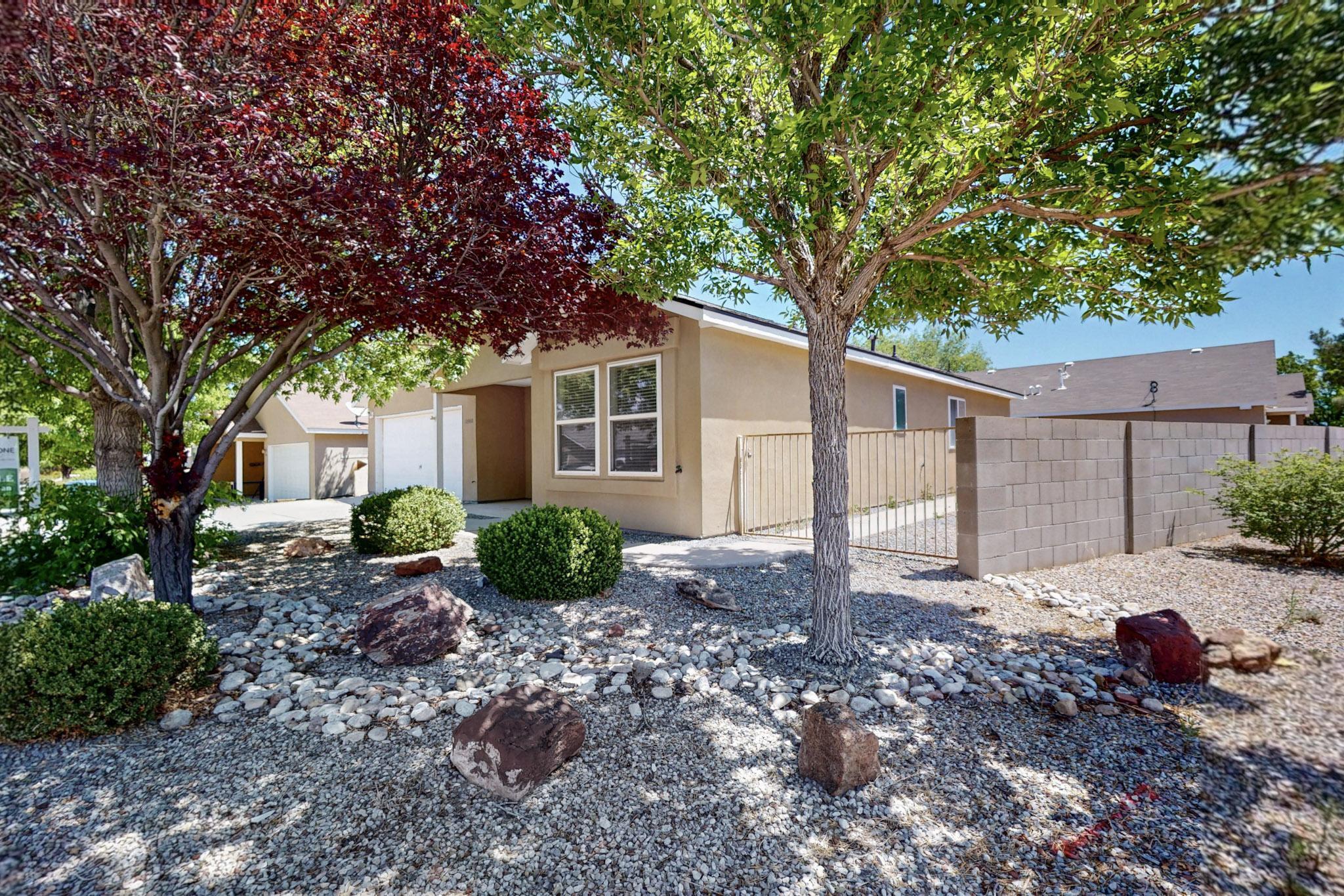 10900 BANDELIER Drive NW