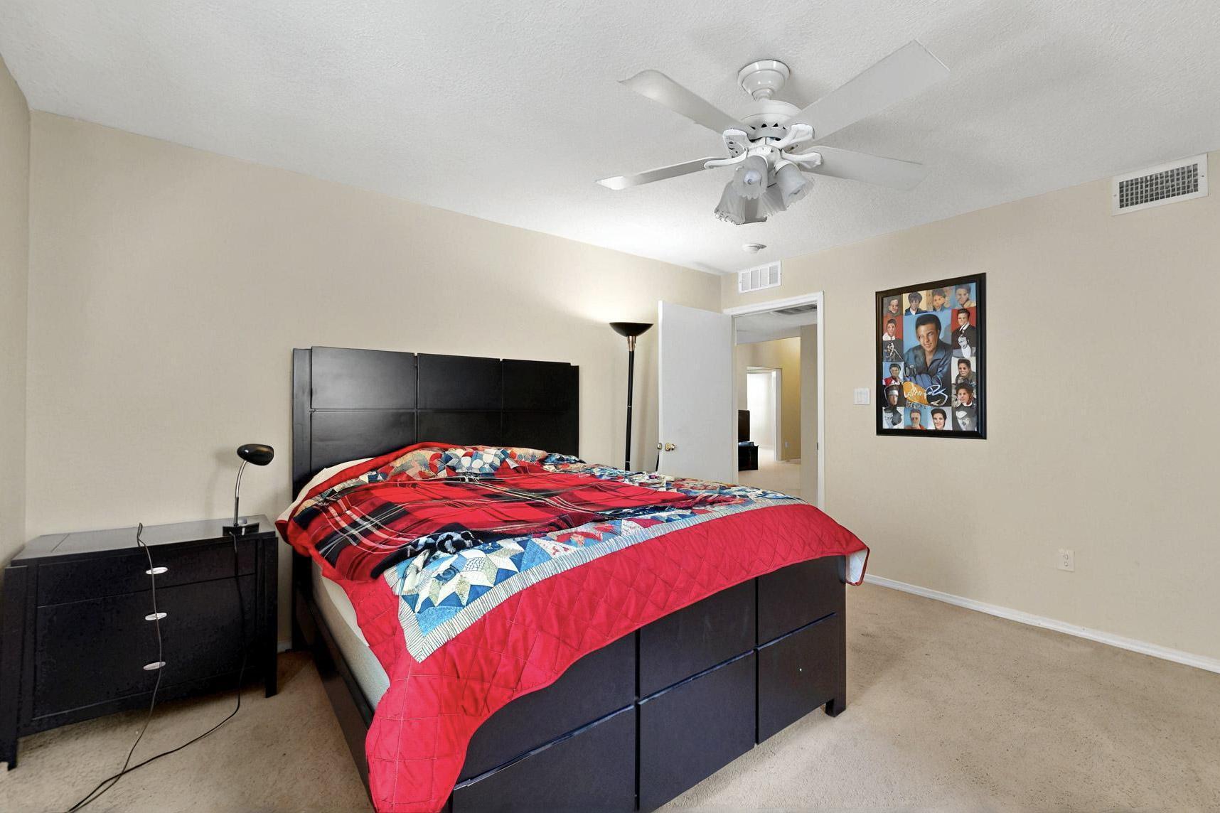 10900 BANDELIER Drive NW