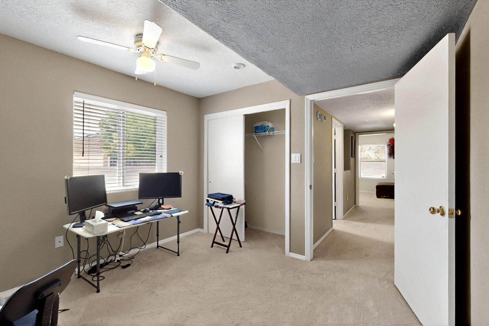 10900 BANDELIER Drive NW