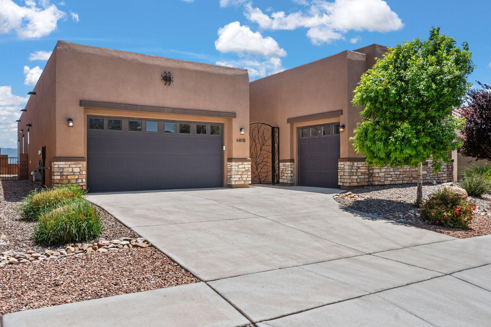 6808 Vista Luces Street NW