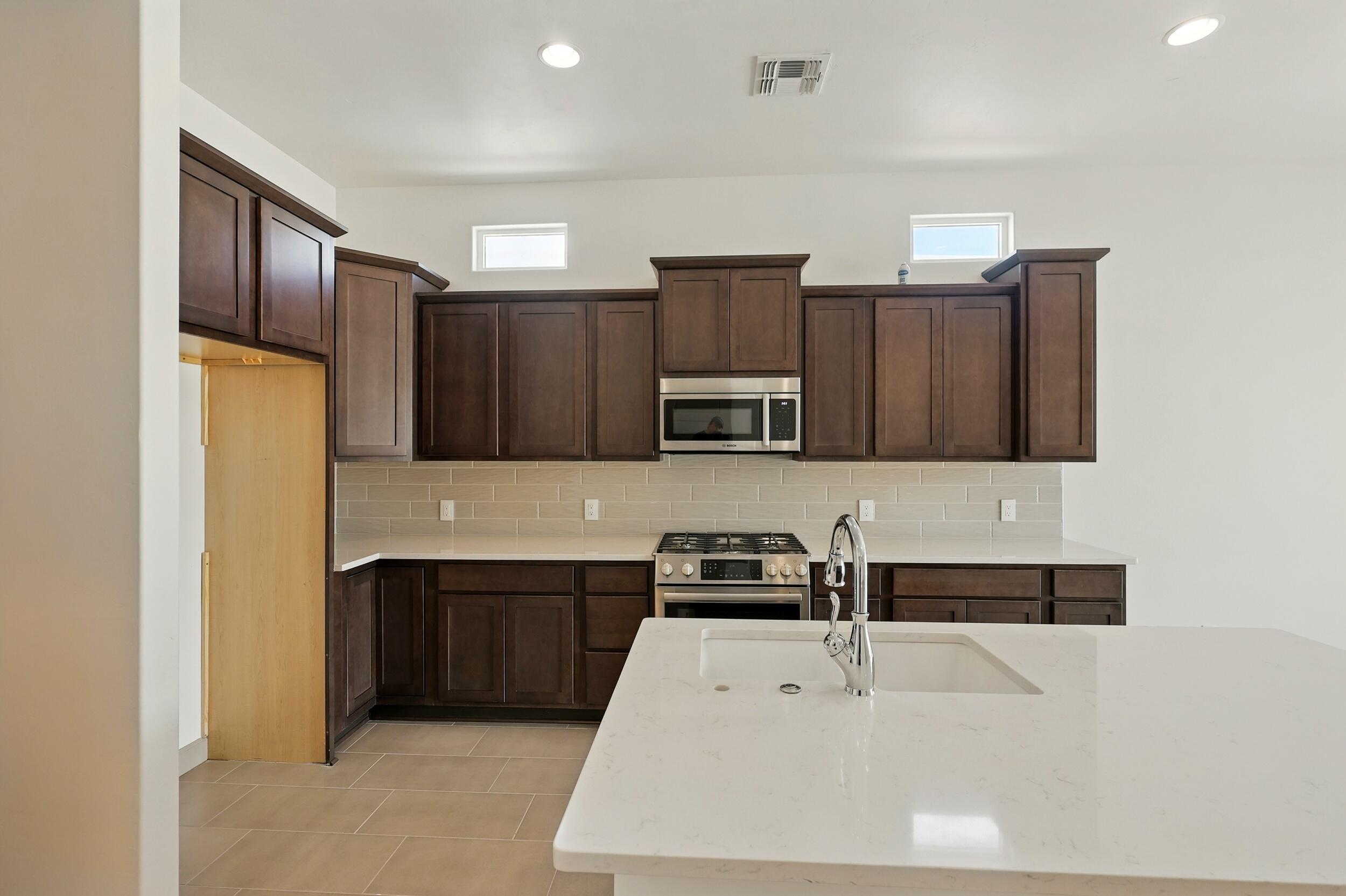 1664 TESORO Loop NW