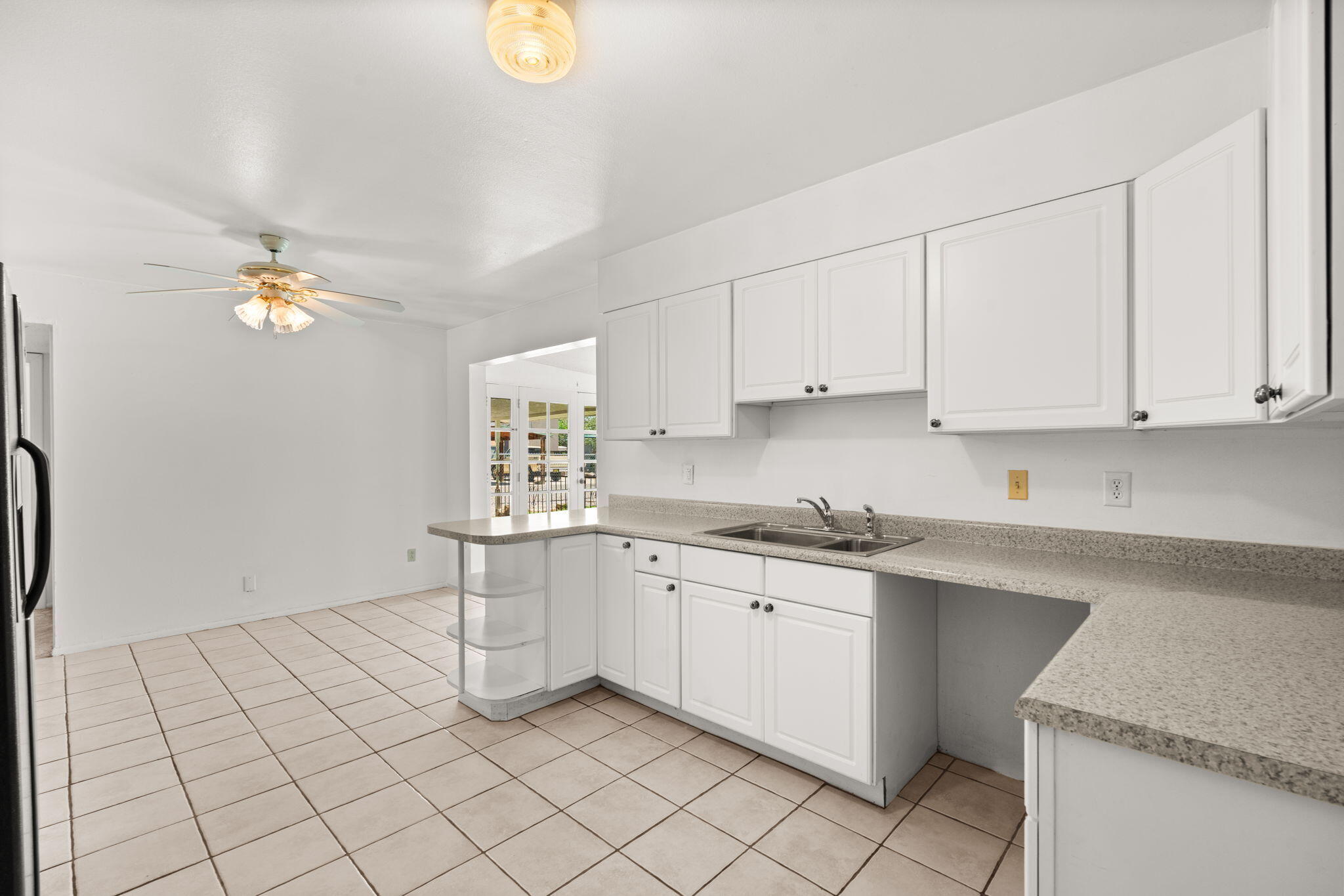 588 El Pueblo Road NW