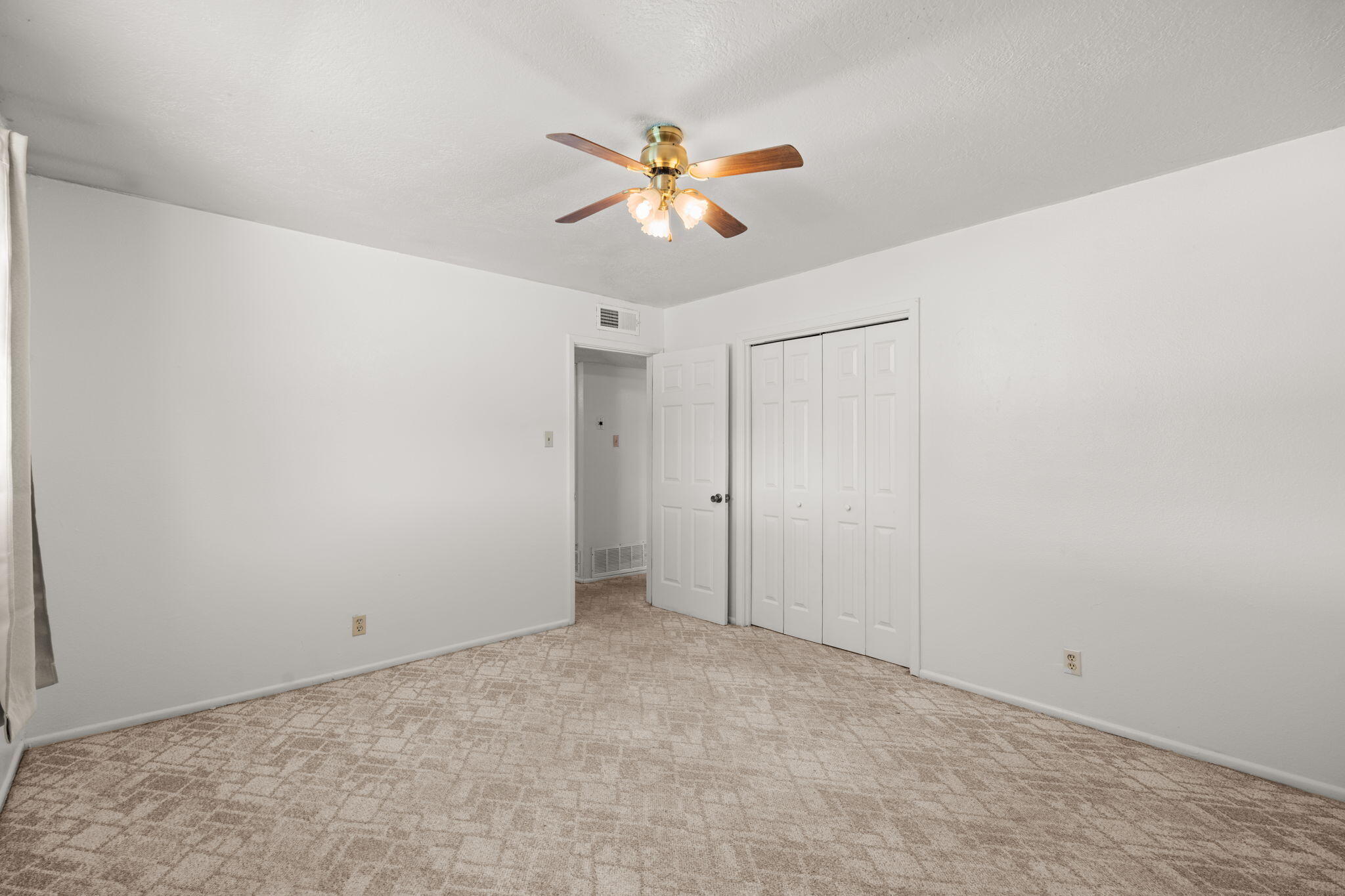 588 El Pueblo Road NW