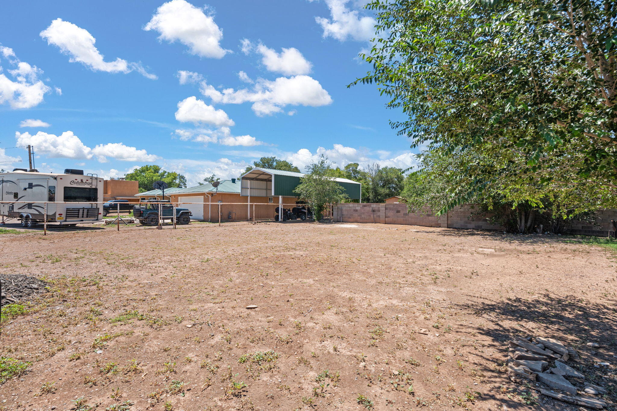 588 El Pueblo Road NW