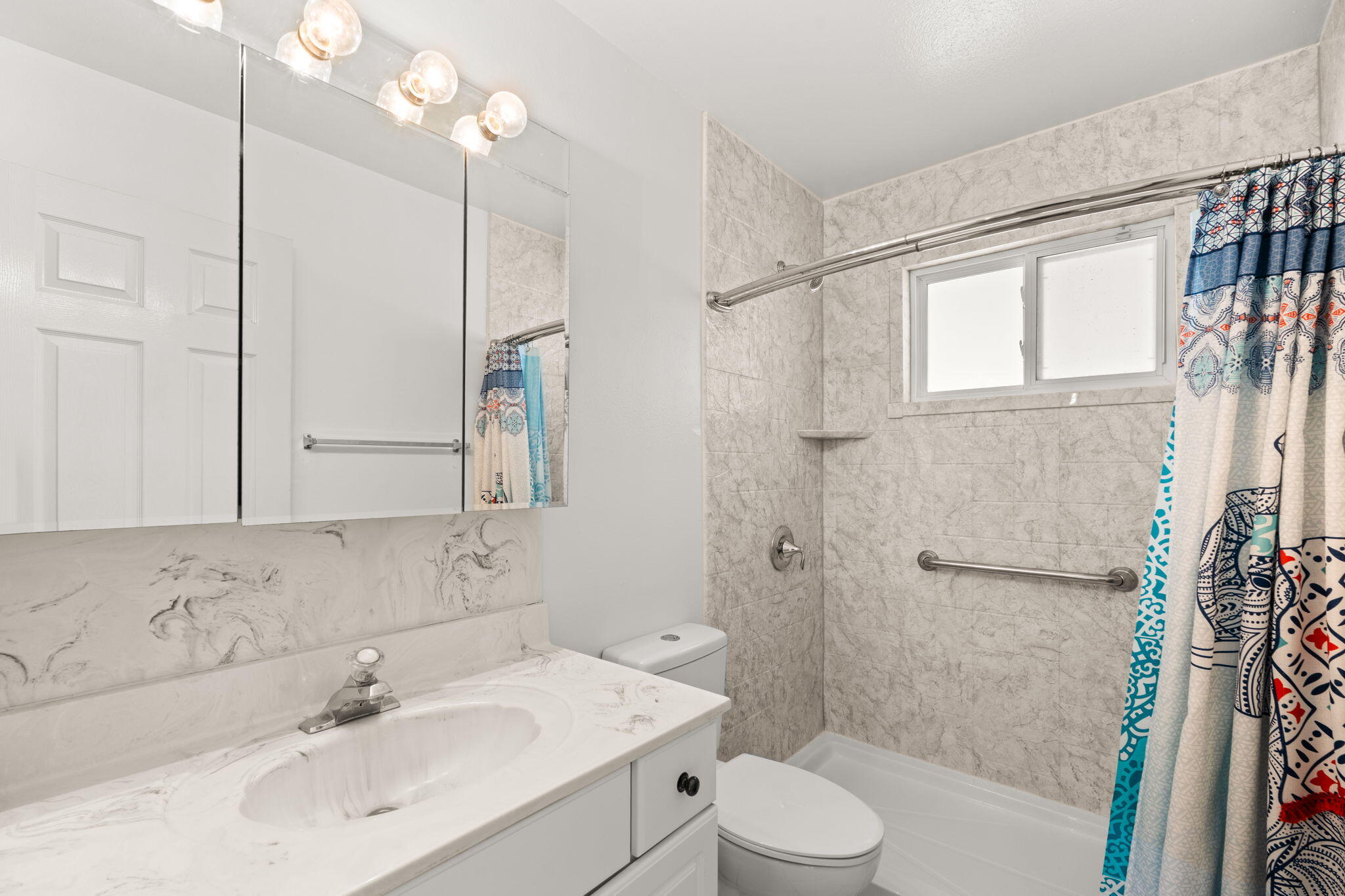 588 El Pueblo Road NW