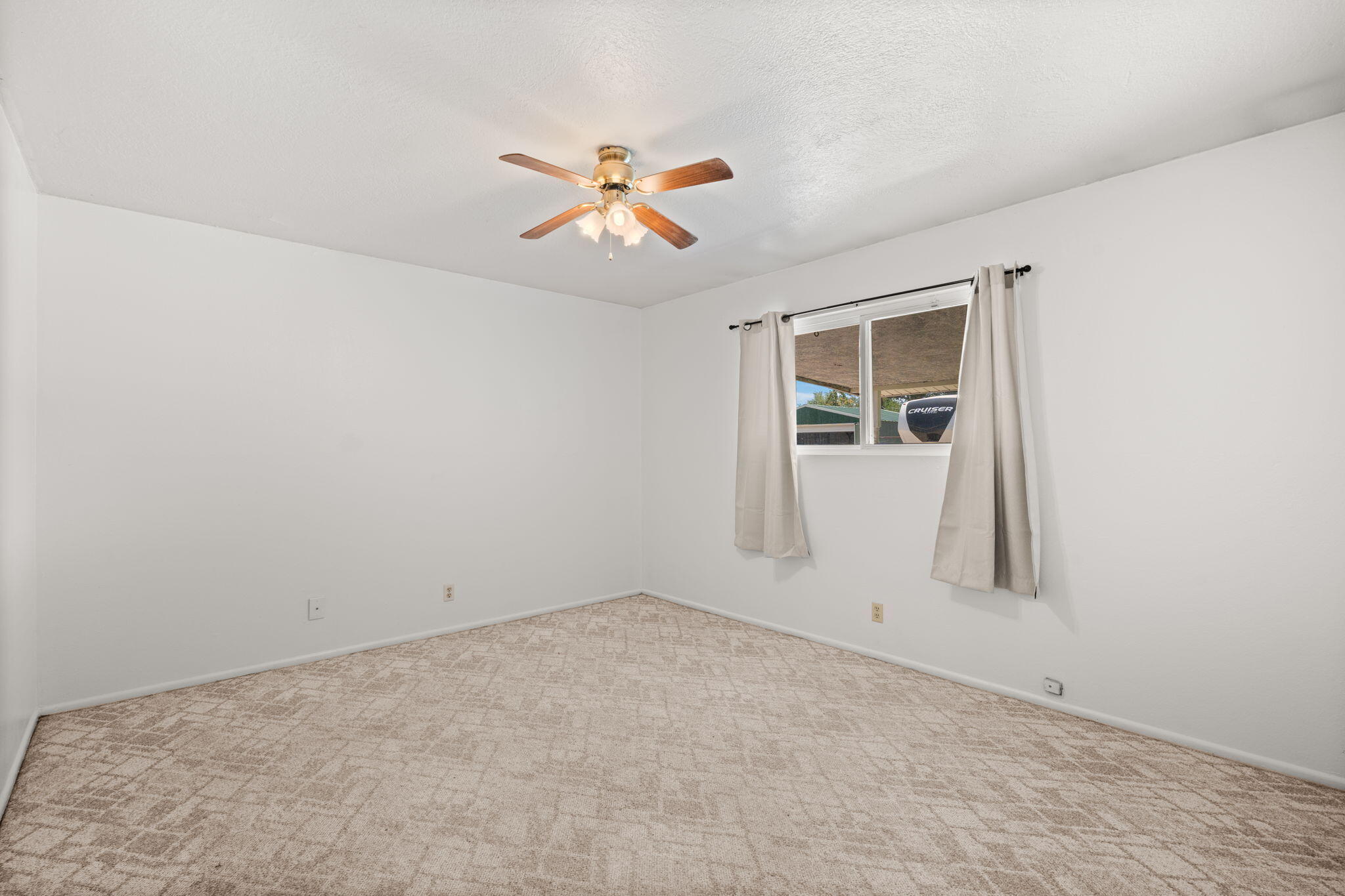 588 El Pueblo Road NW