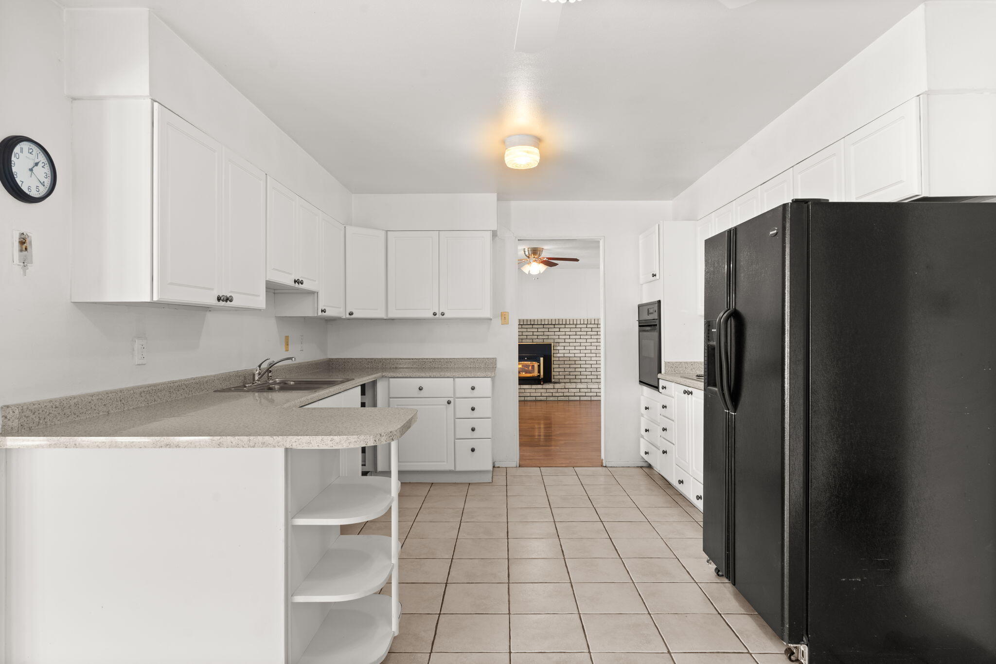 588 El Pueblo Road NW